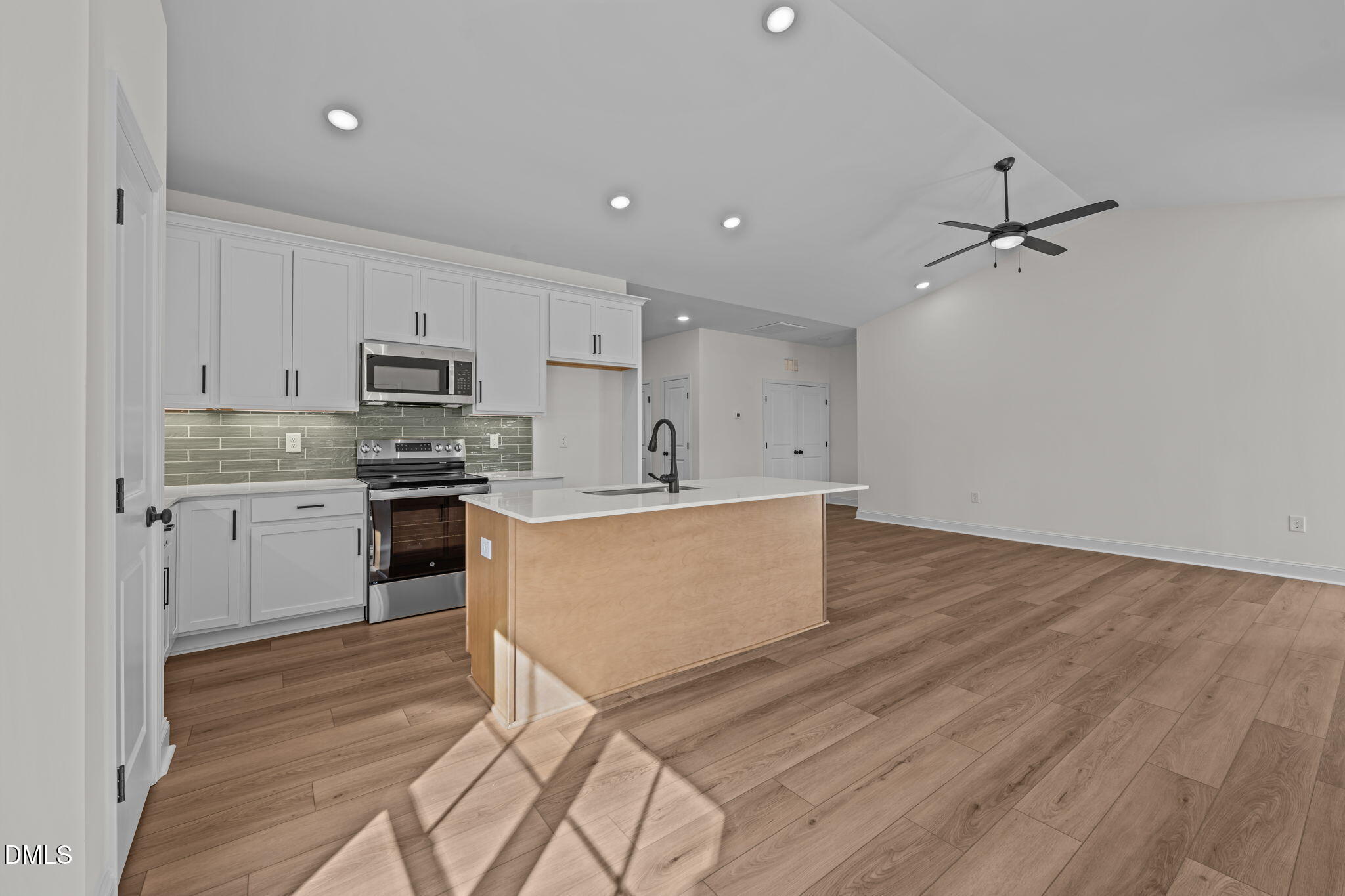 1216 Petite Terre Court