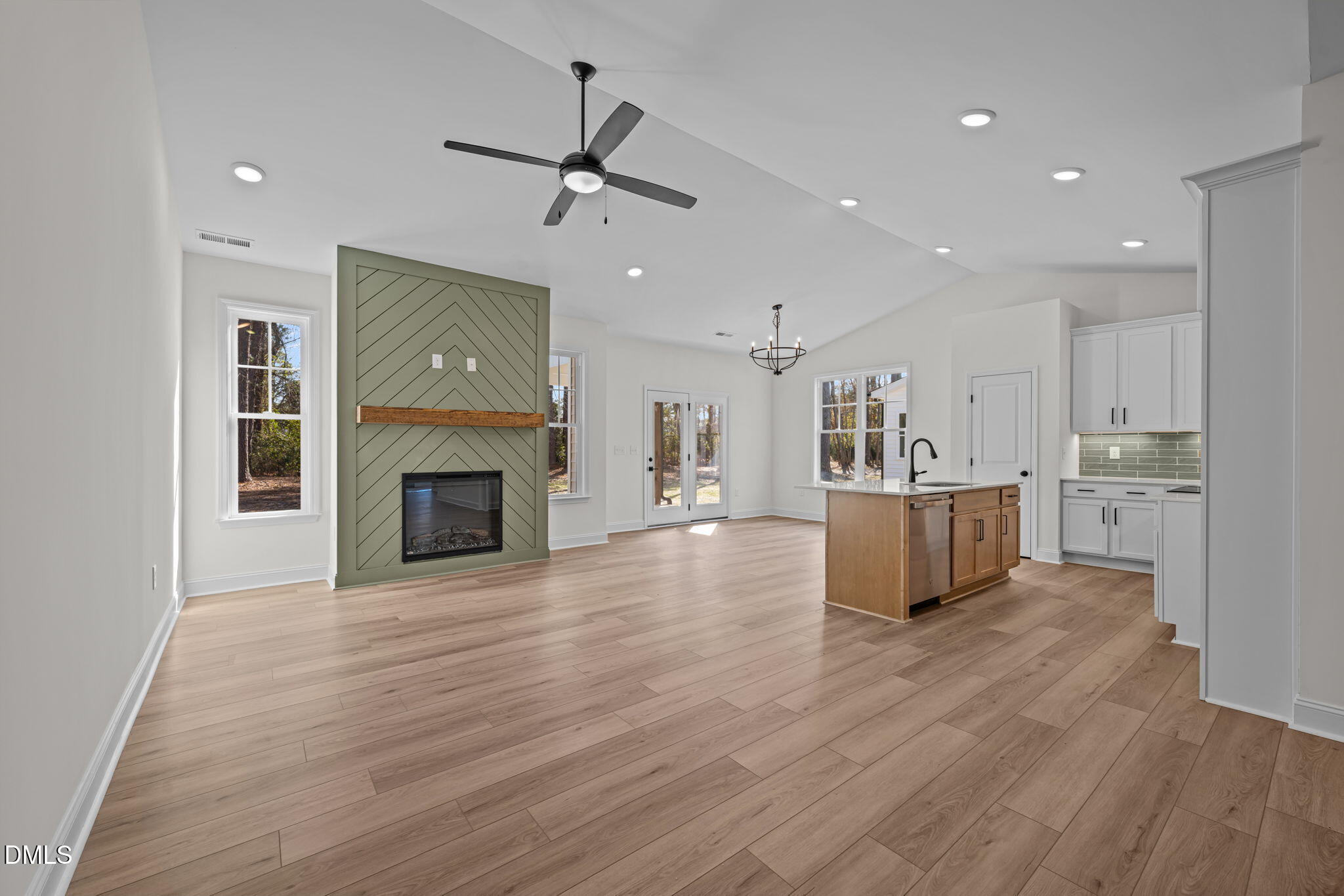 1216 Petite Terre Court