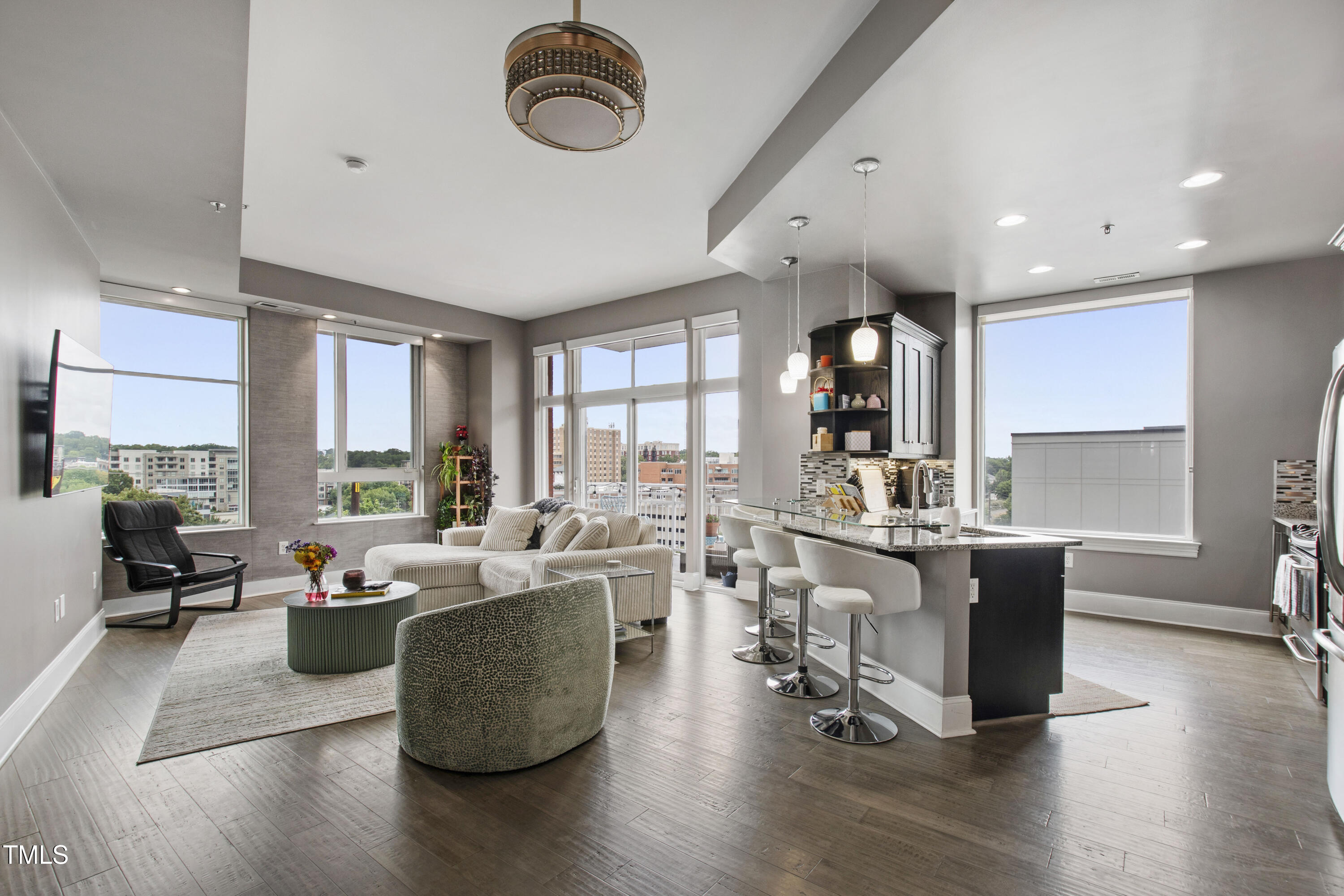 400 W North Street # 610