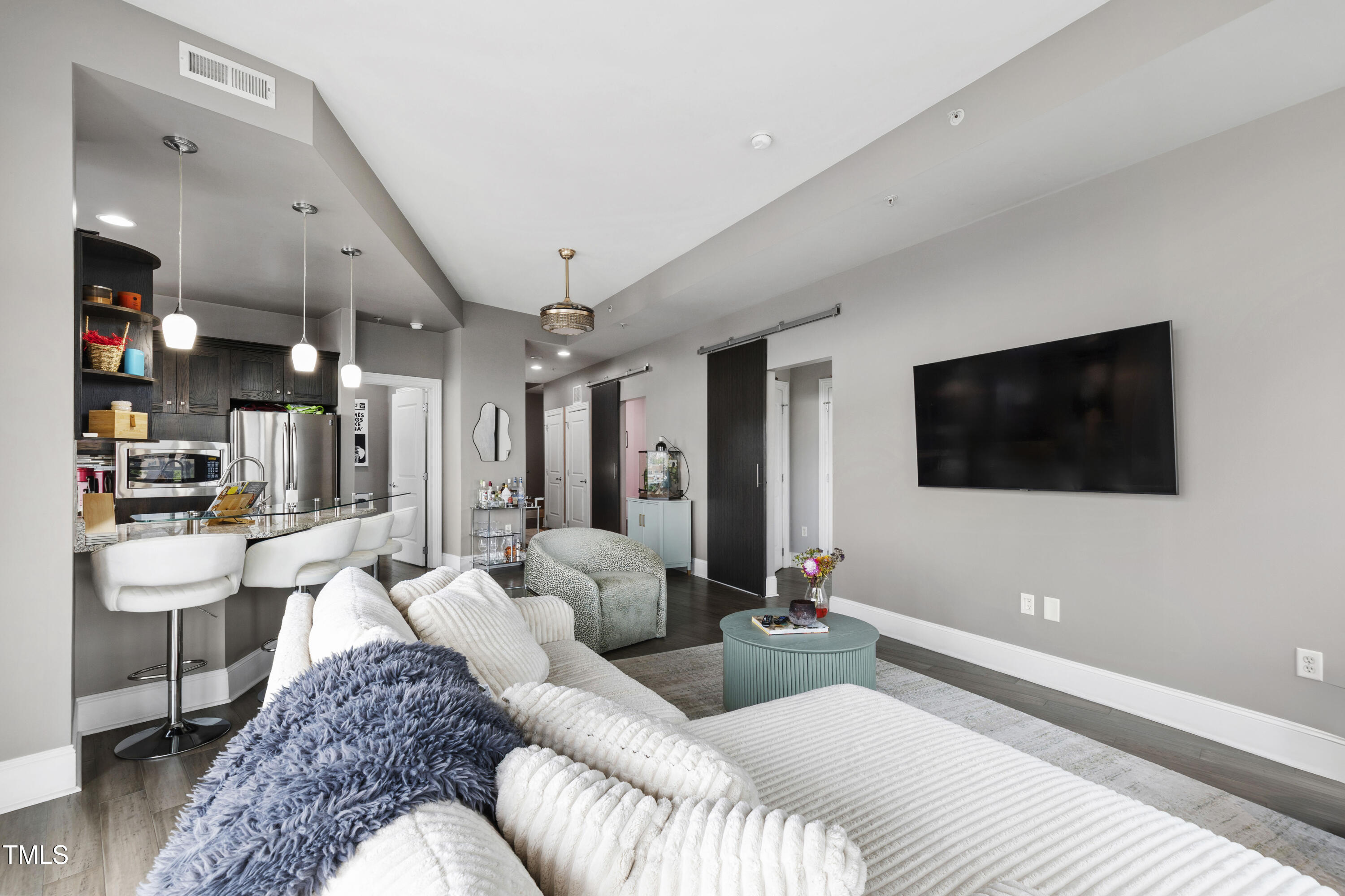 400 W North Street # 610