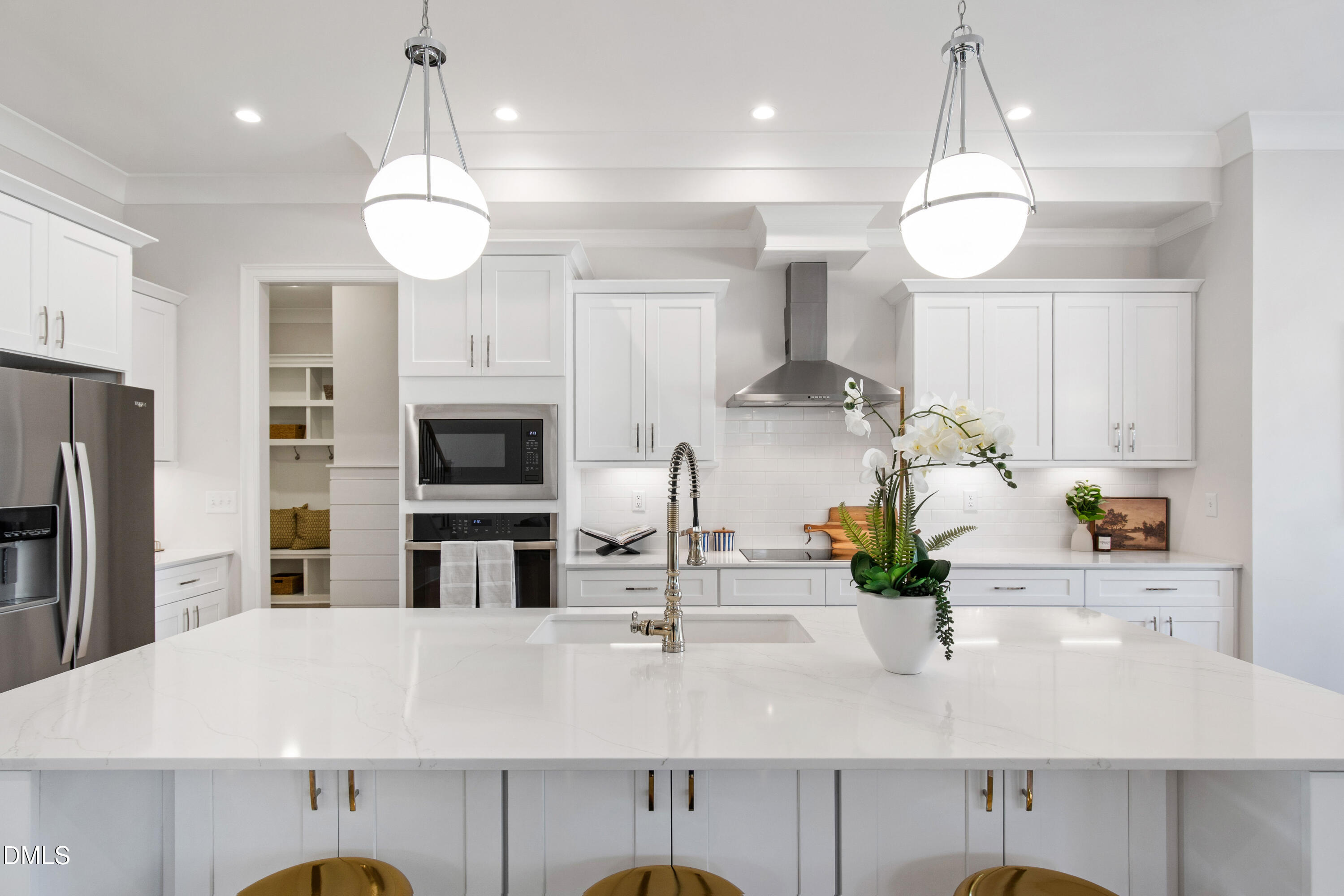 817 Crimson Ridge Trail