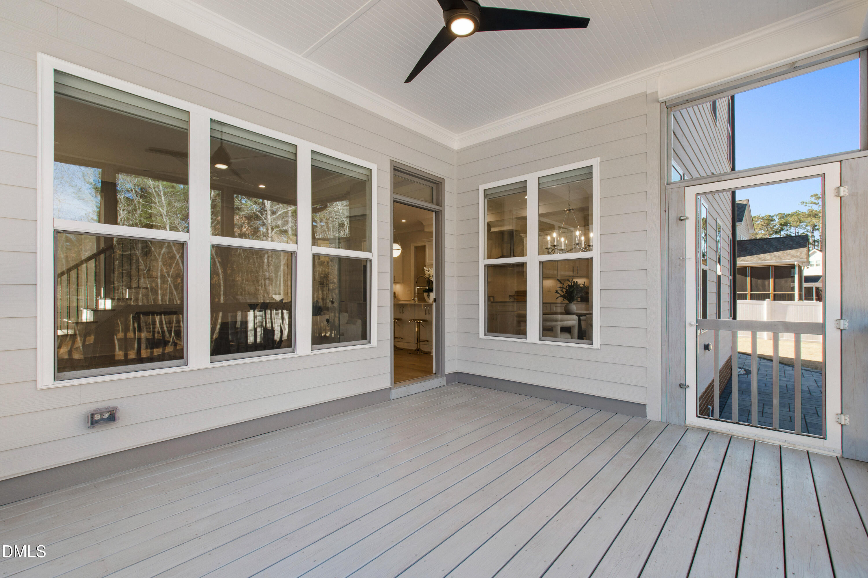 817 Crimson Ridge Trail