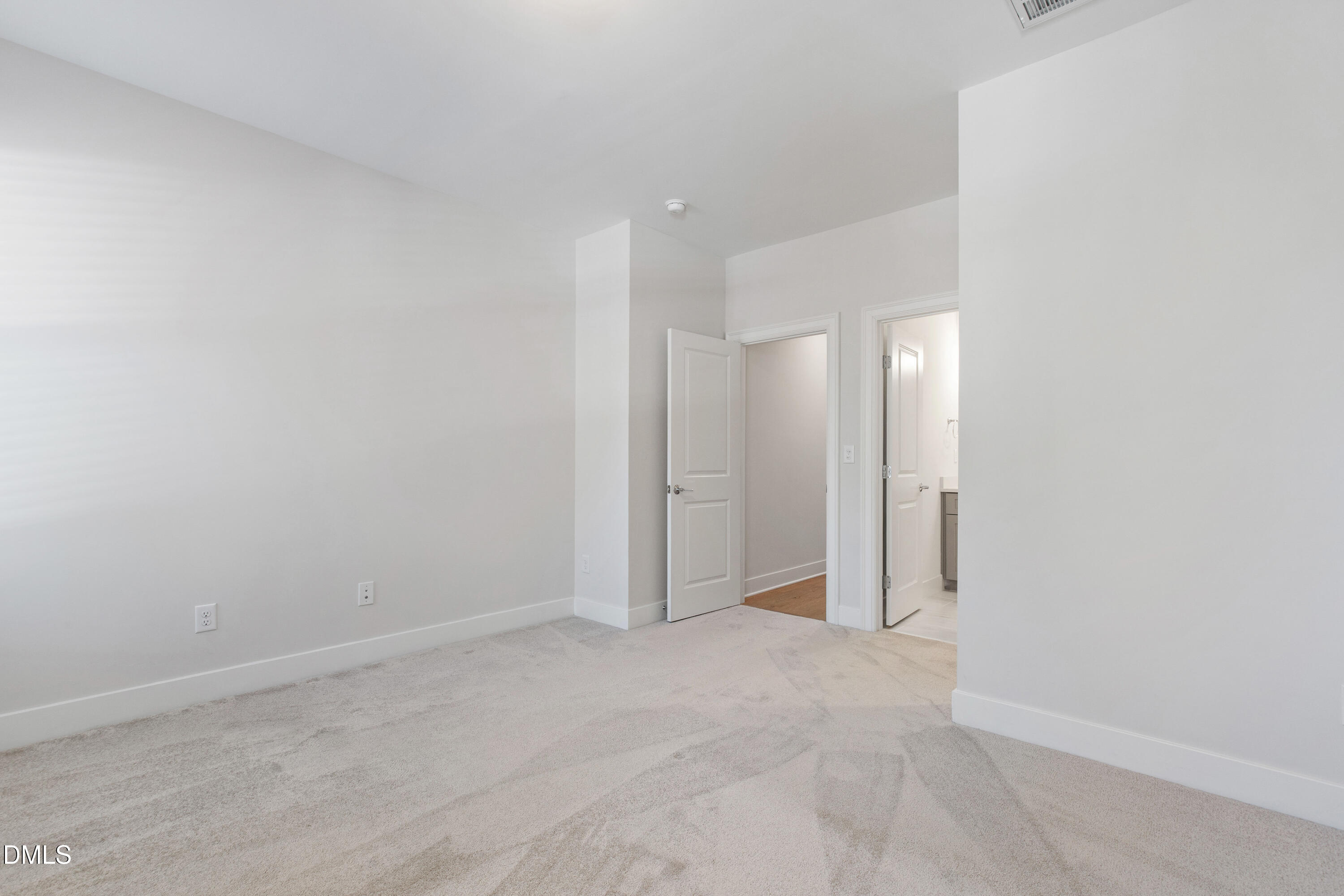 817 Crimson Ridge Trail