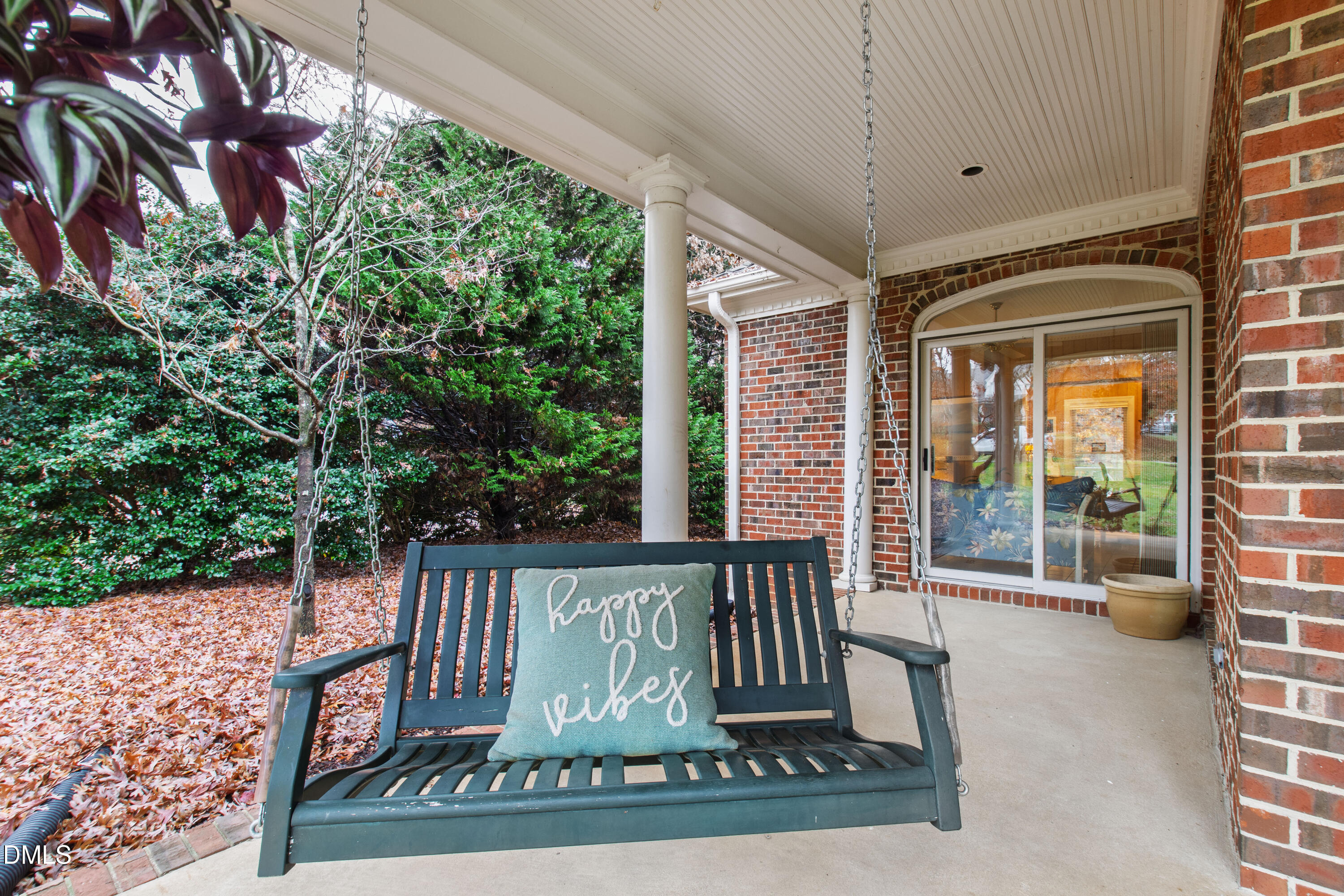 1220 Enchanted Oaks Drive