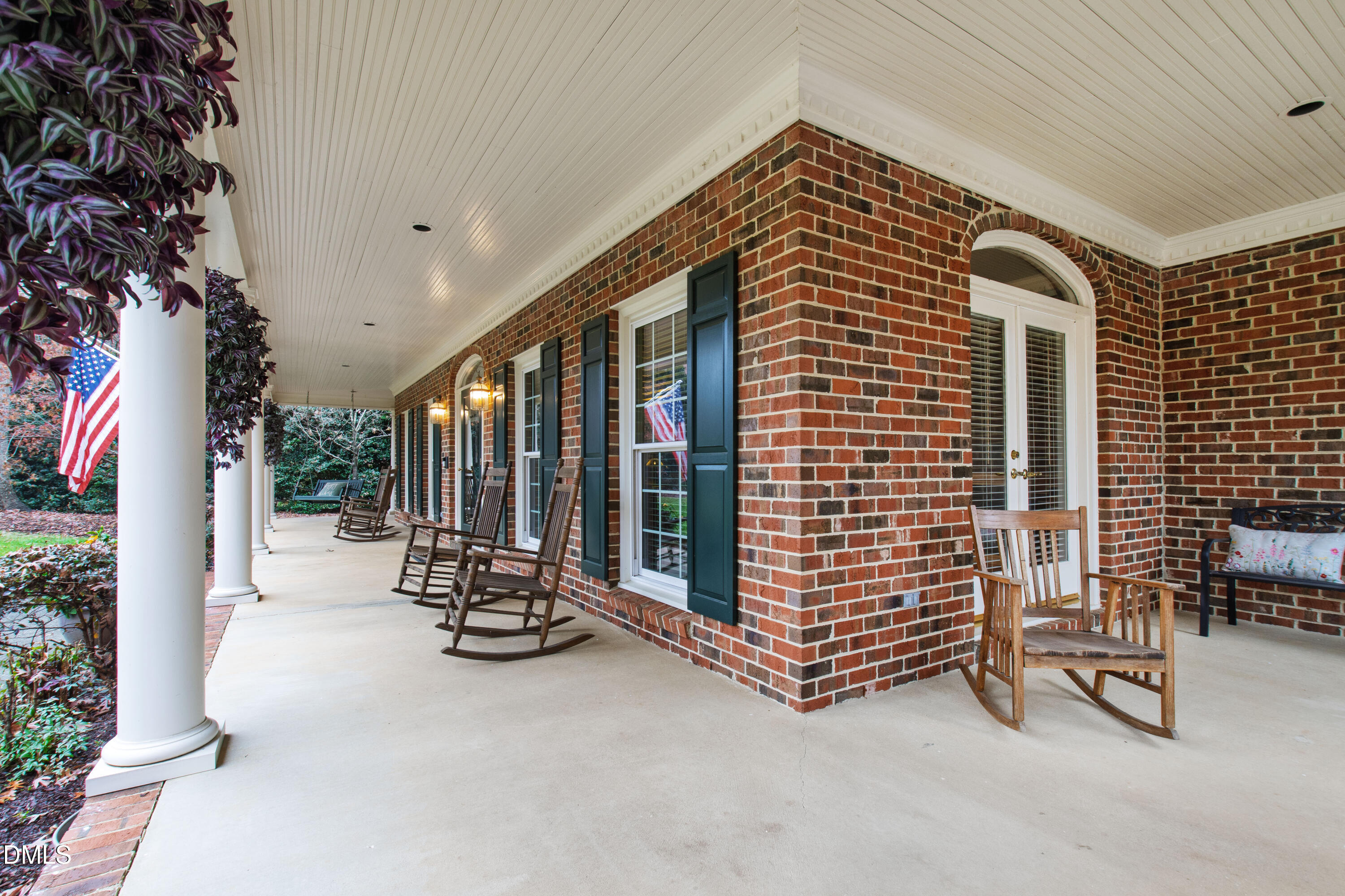 1220 Enchanted Oaks Drive