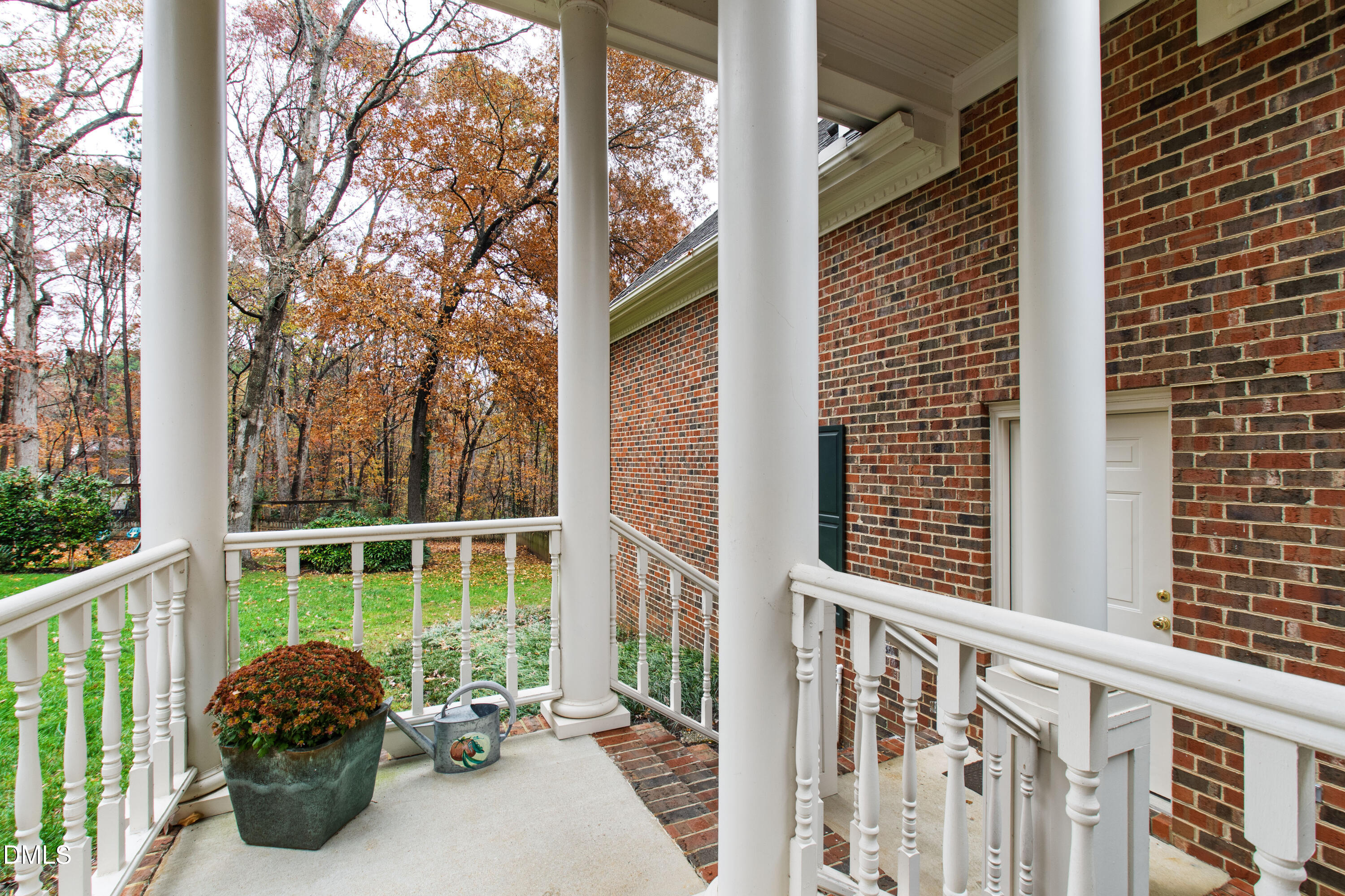 1220 Enchanted Oaks Drive