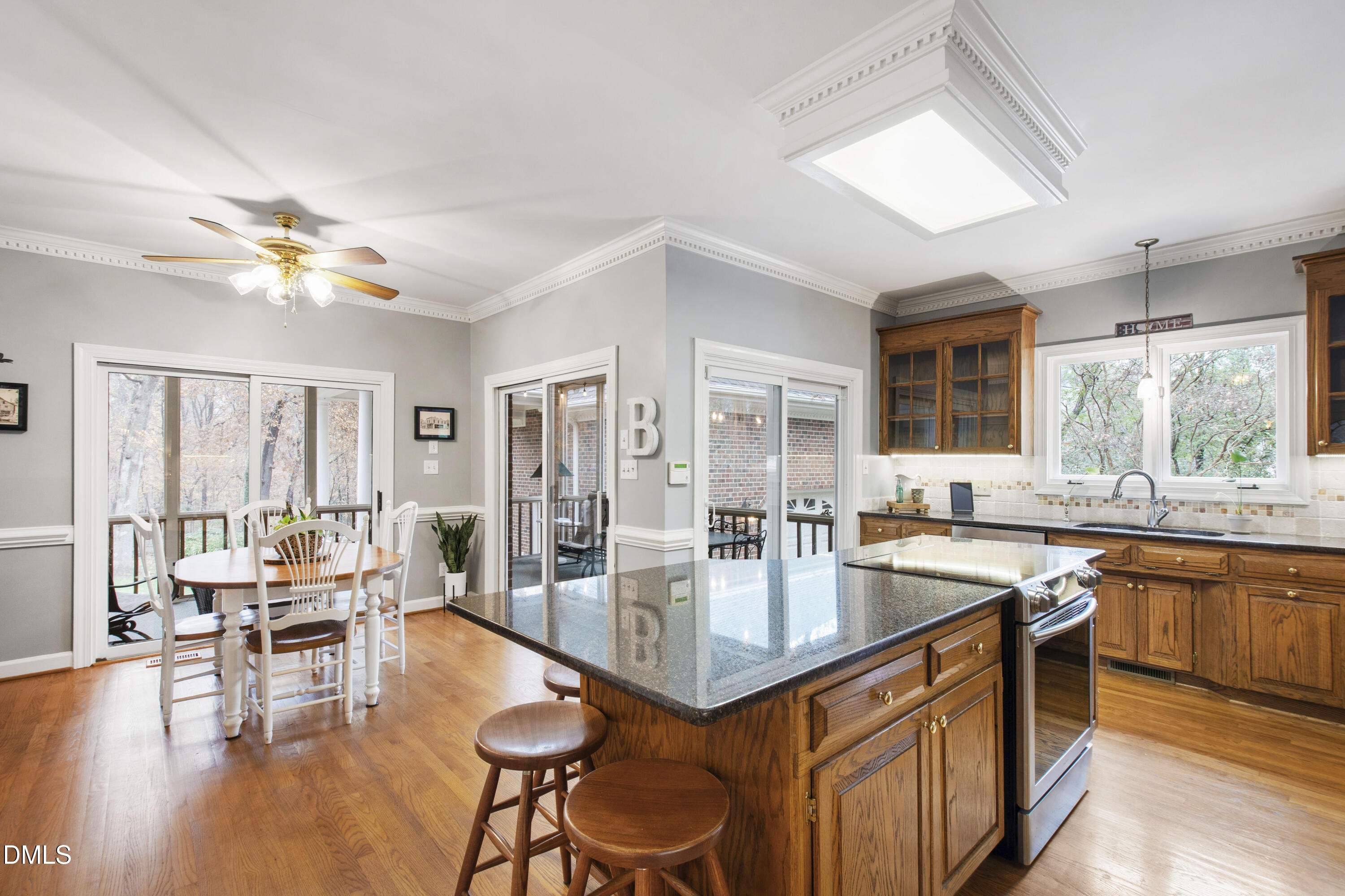 1220 Enchanted Oaks Drive