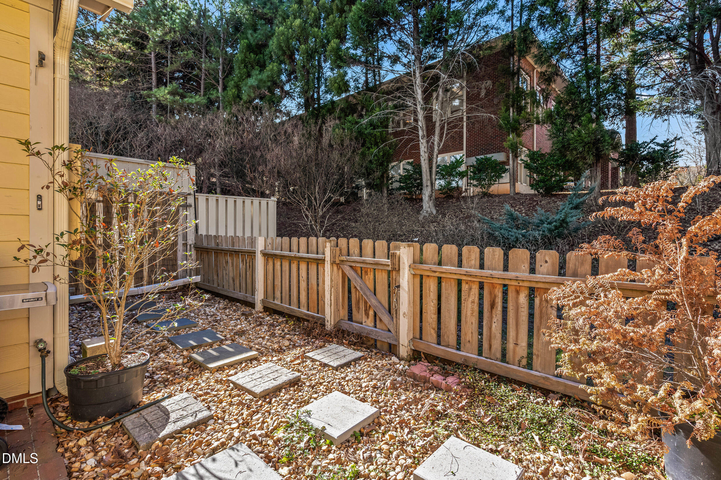 11035 Southwalk Lane