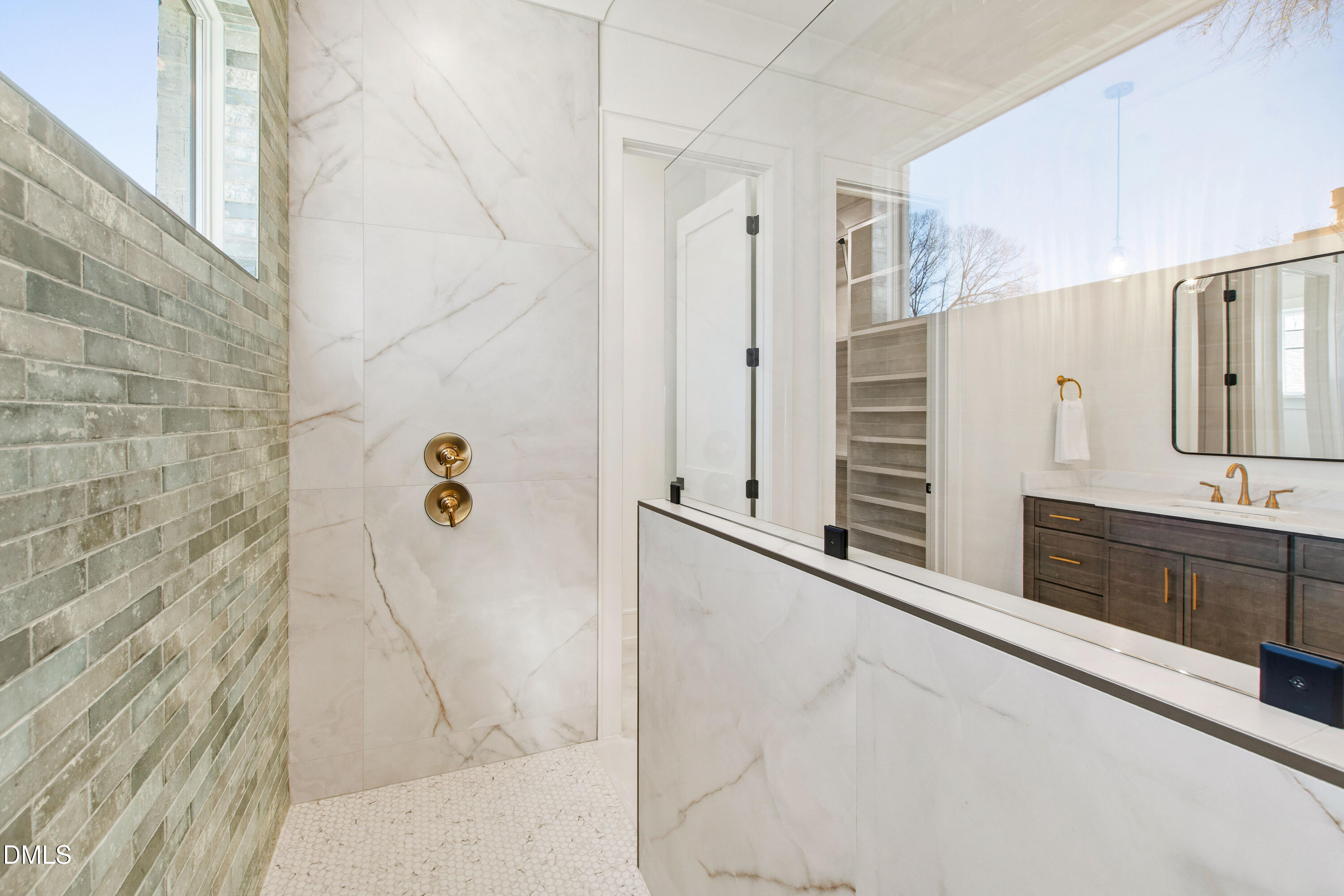 405 Latimer Road