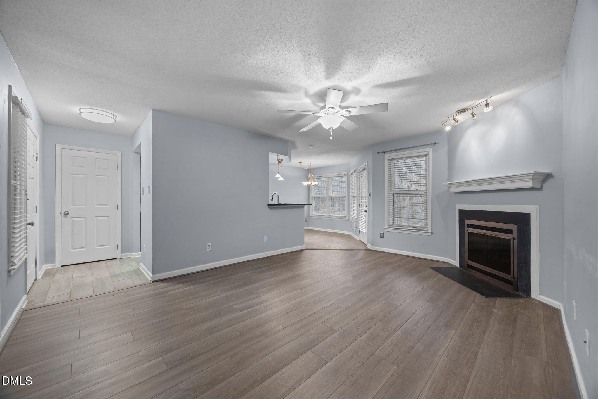 111 Killam Court Unit: Lb