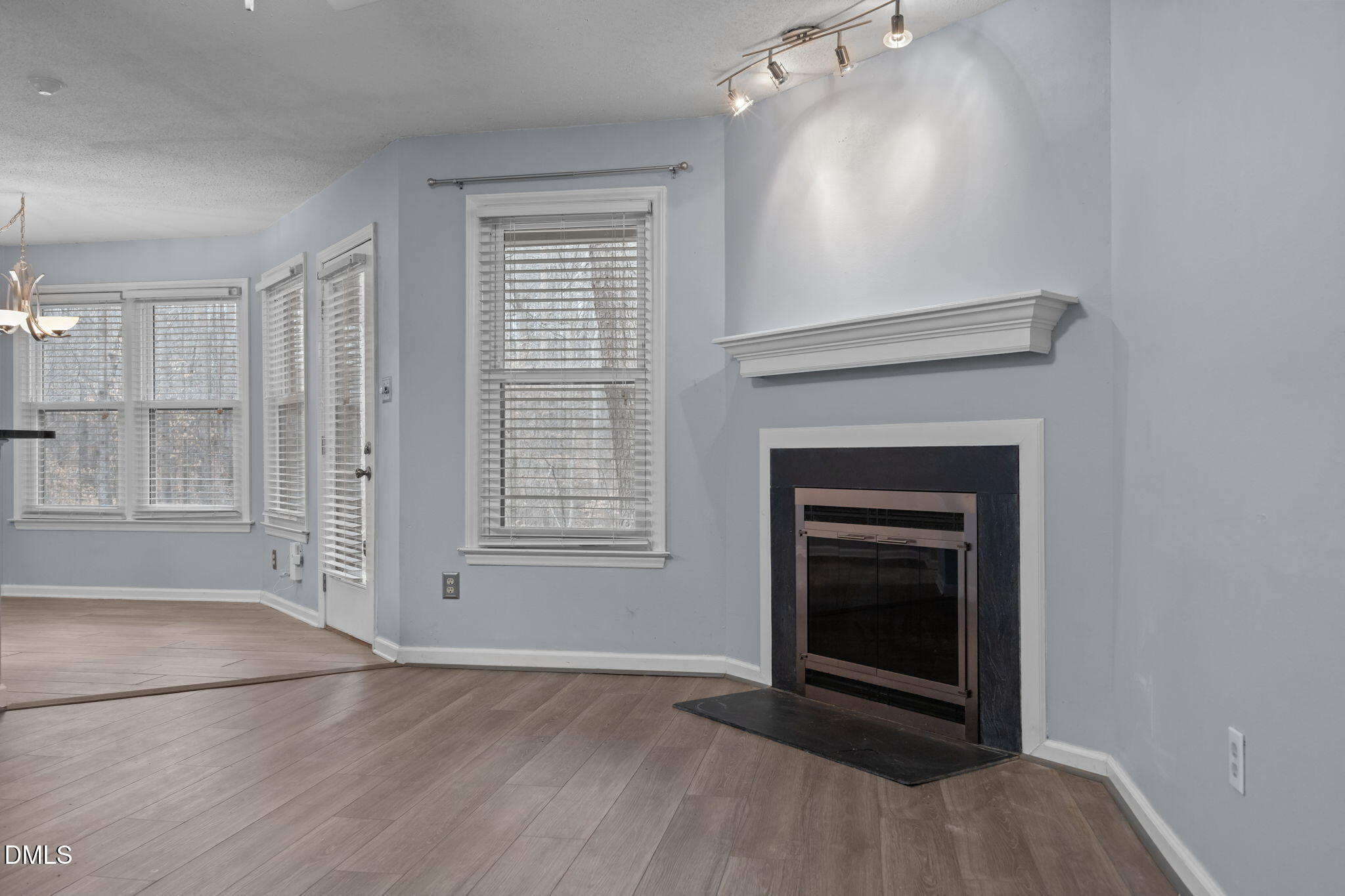 111 Killam Court Unit: Lb