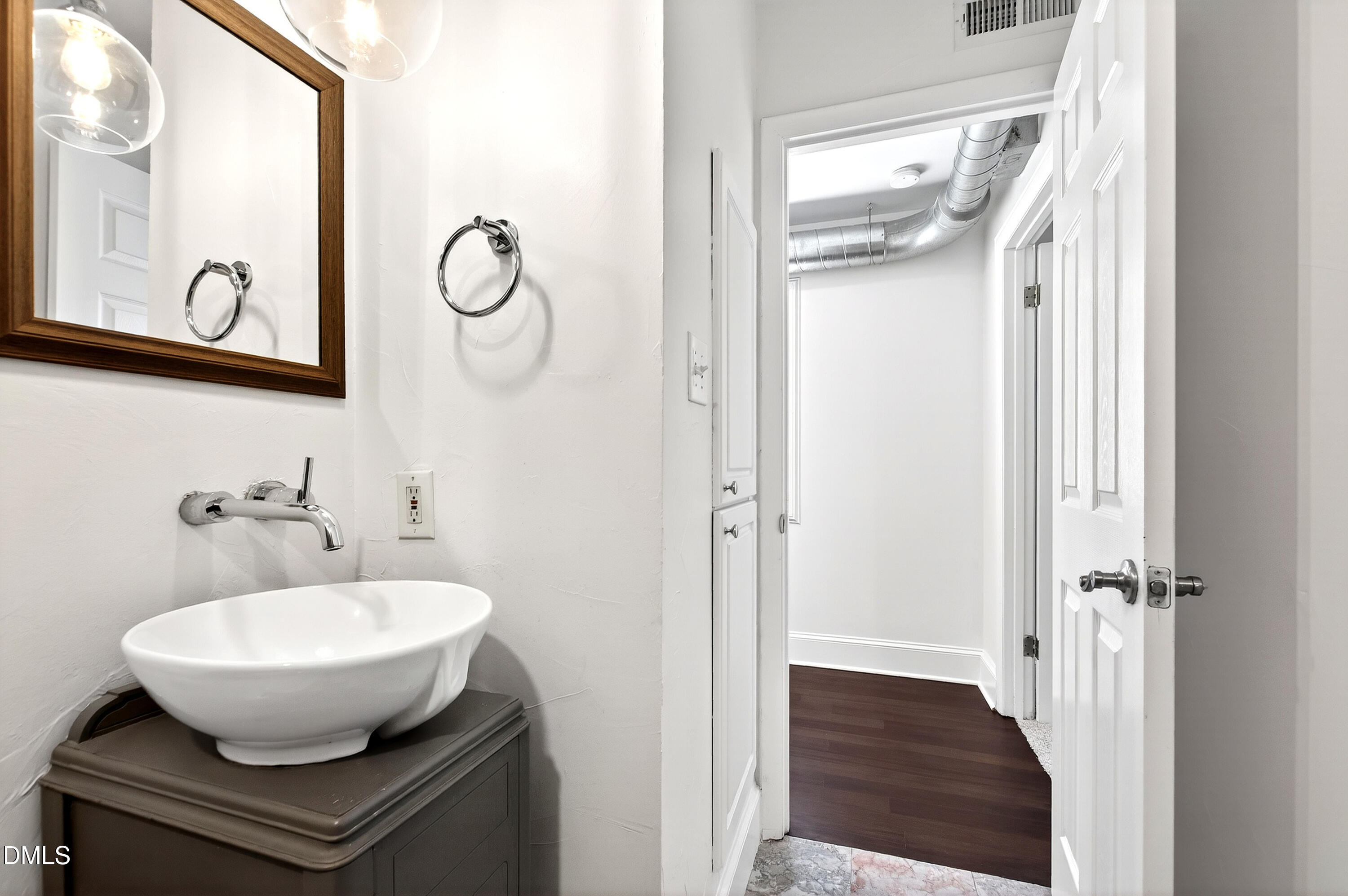 2204 Stafford Avenue # 202