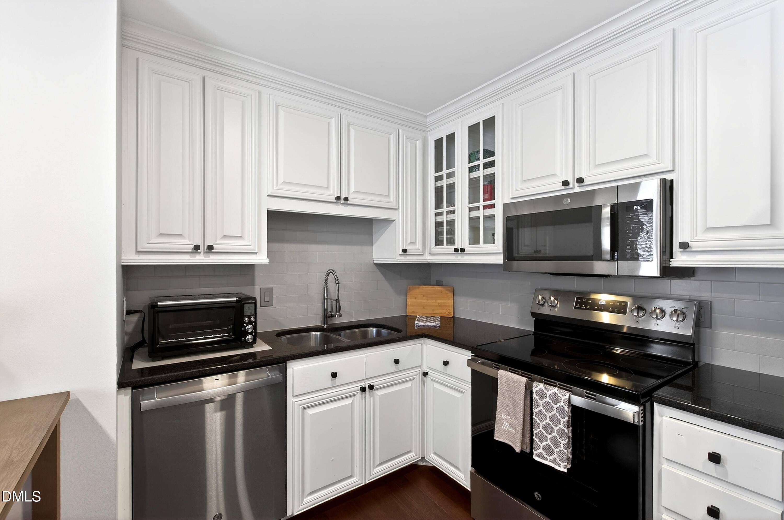 2204 Stafford Avenue # 202