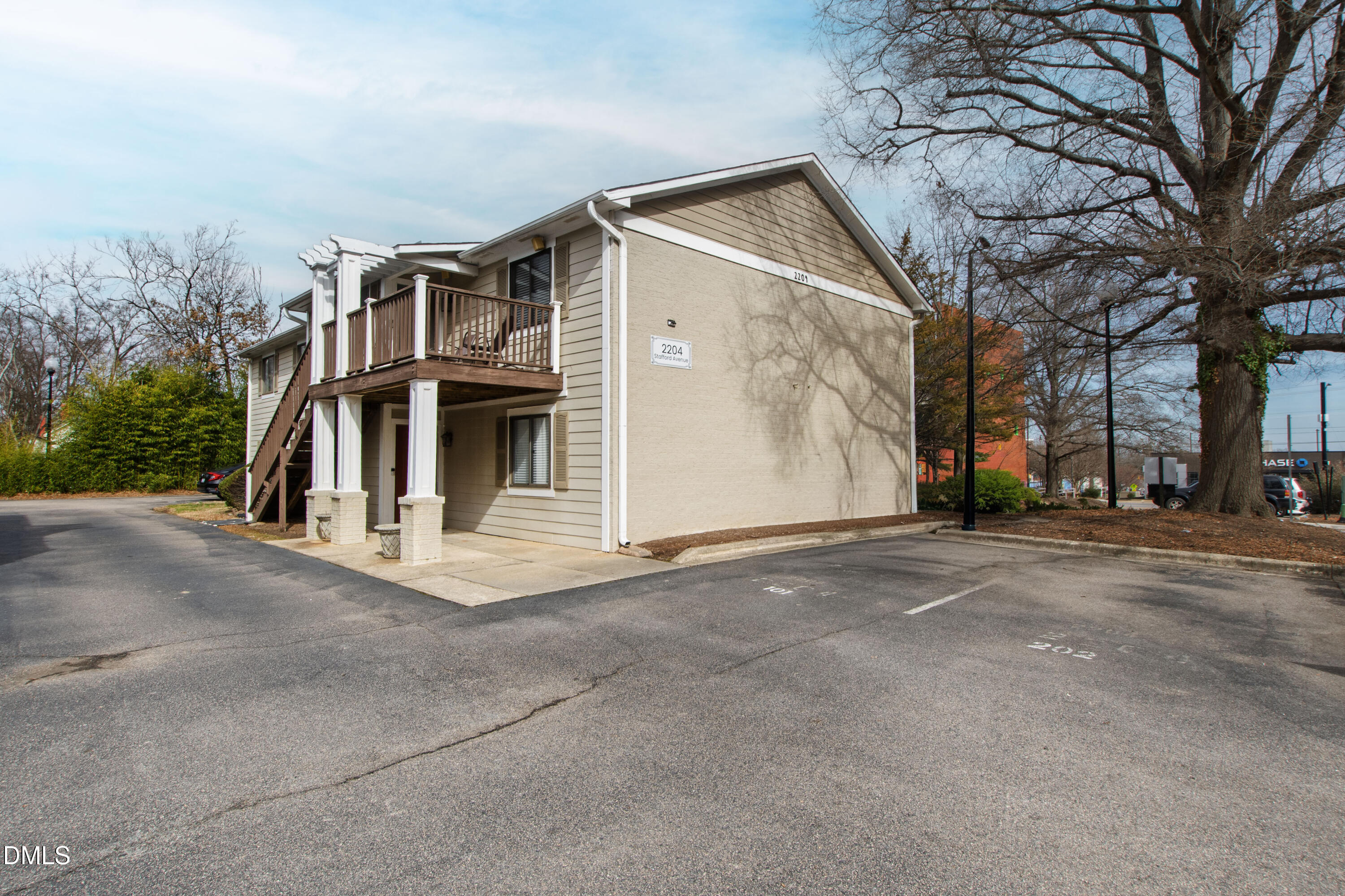 2204 Stafford Avenue # 202