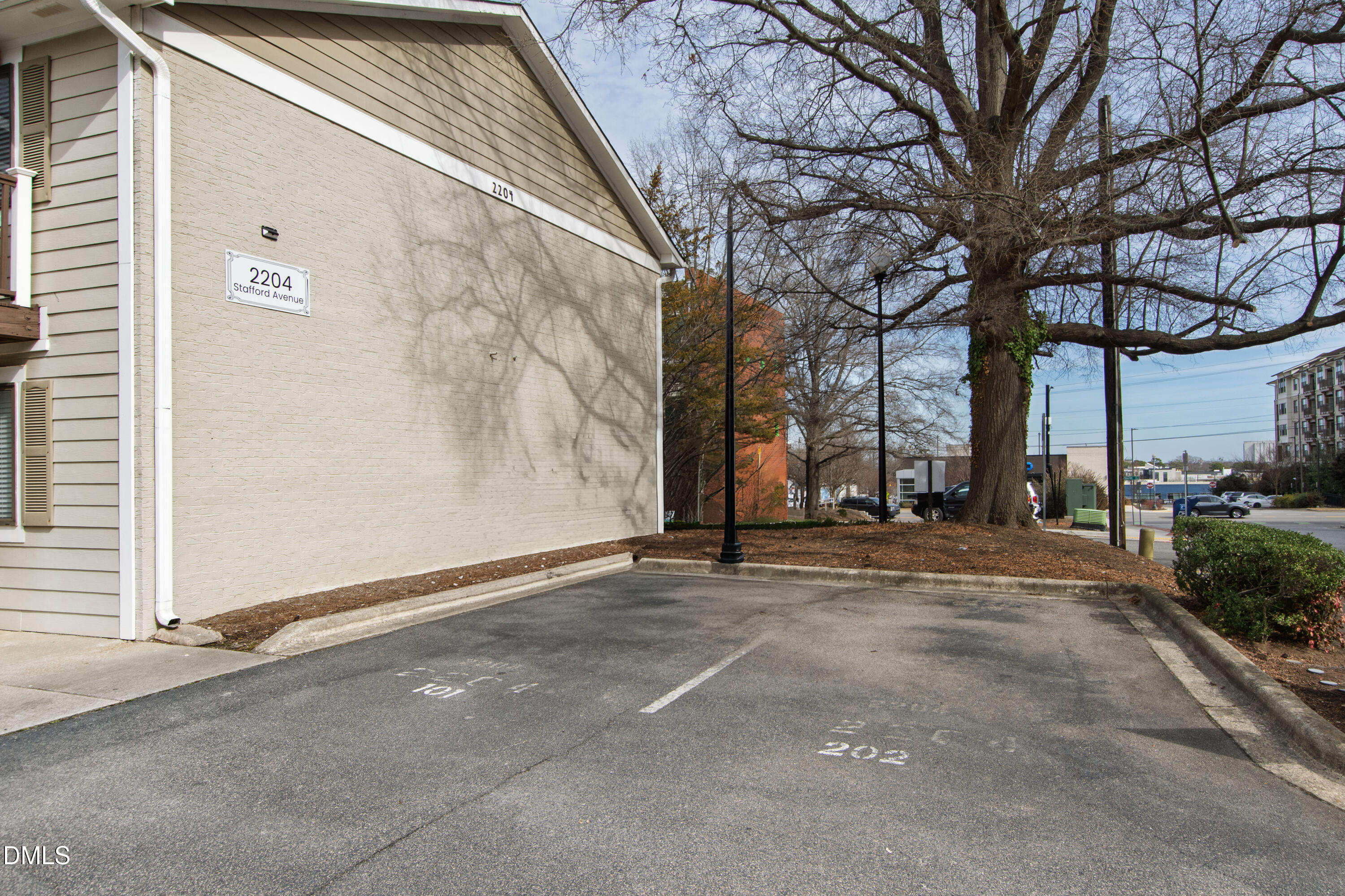 2204 Stafford Avenue # 202