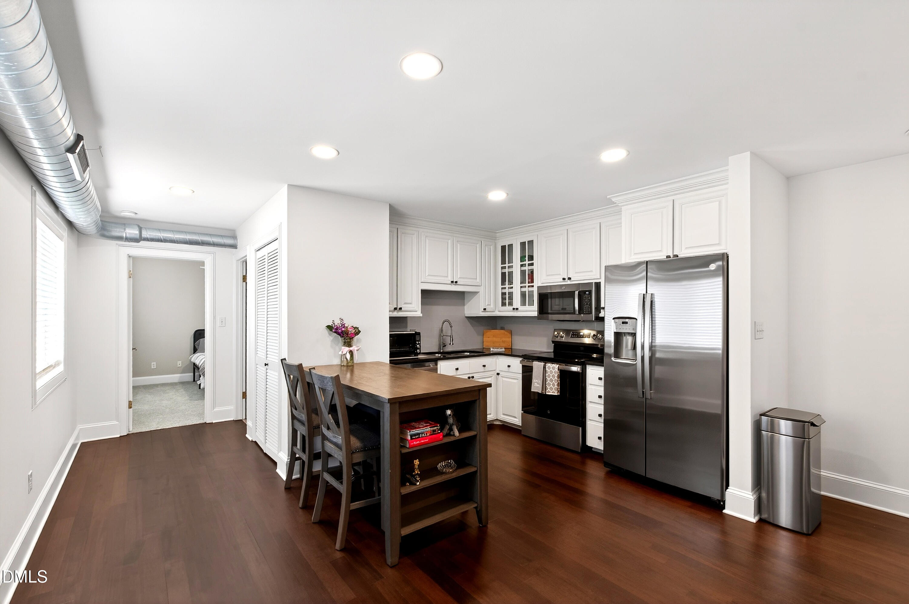 2204 Stafford Avenue # 202