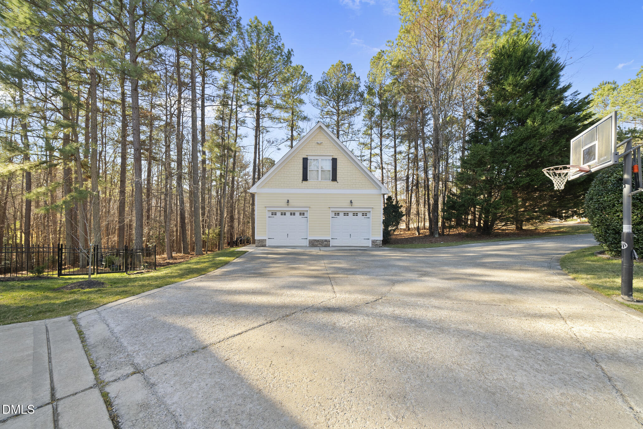 1016 Northlake Court