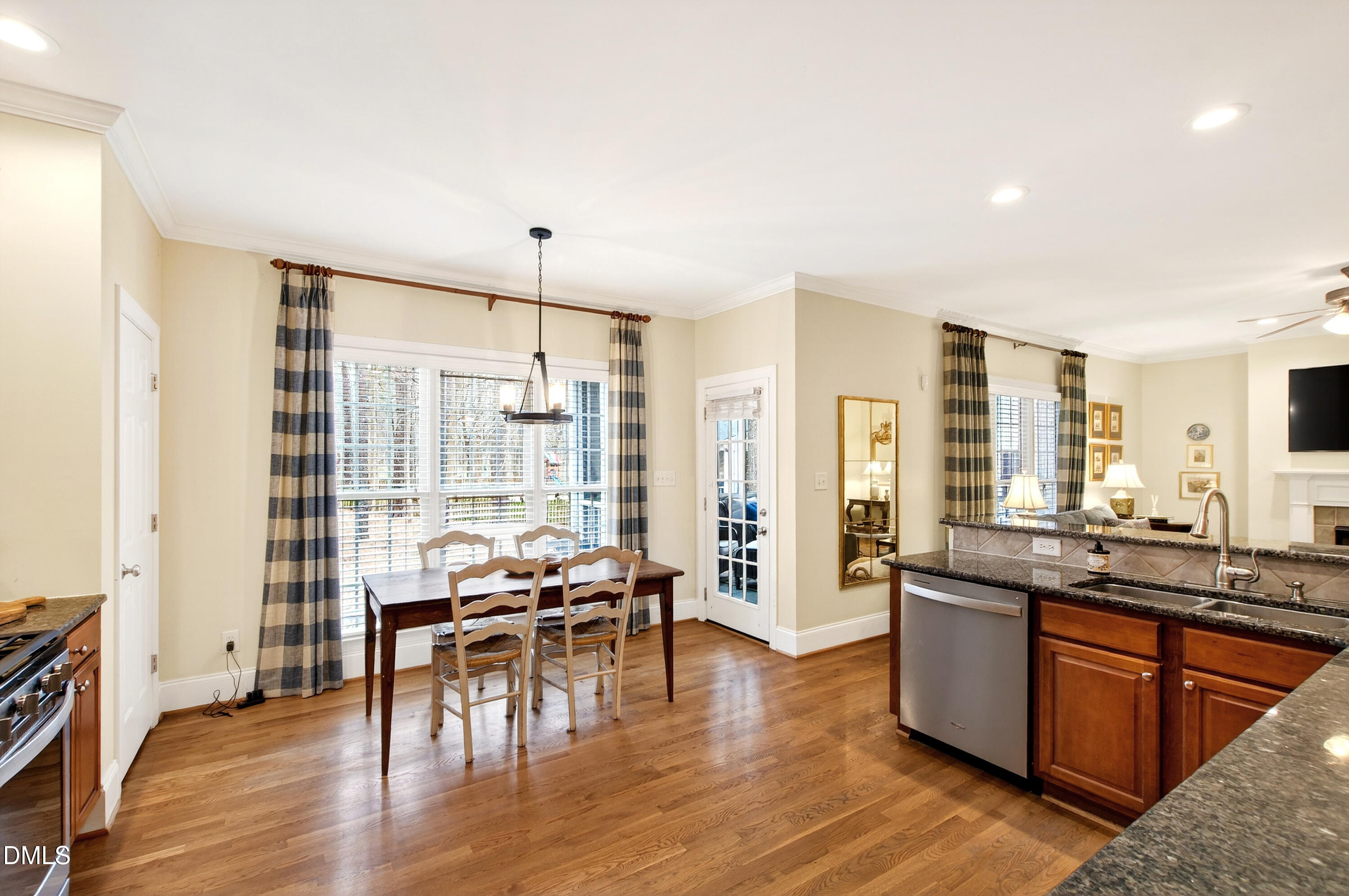 1532 Marshall Farm Street