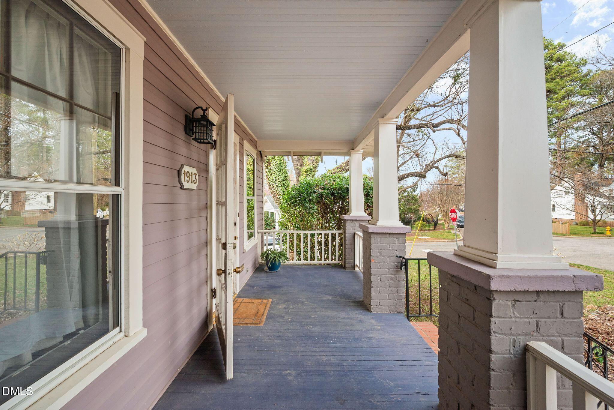 1913 Reaves Drive