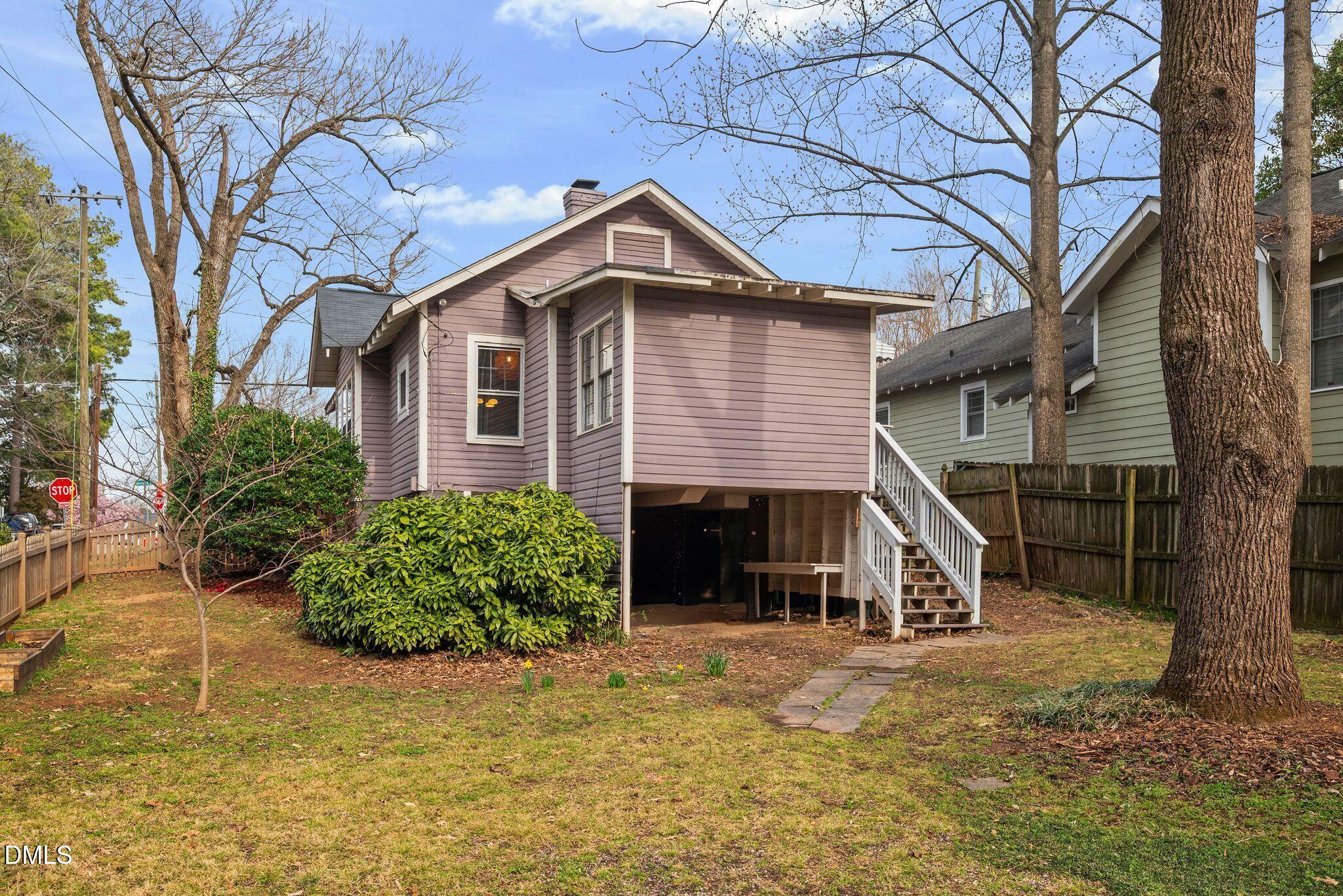 1913 Reaves Drive