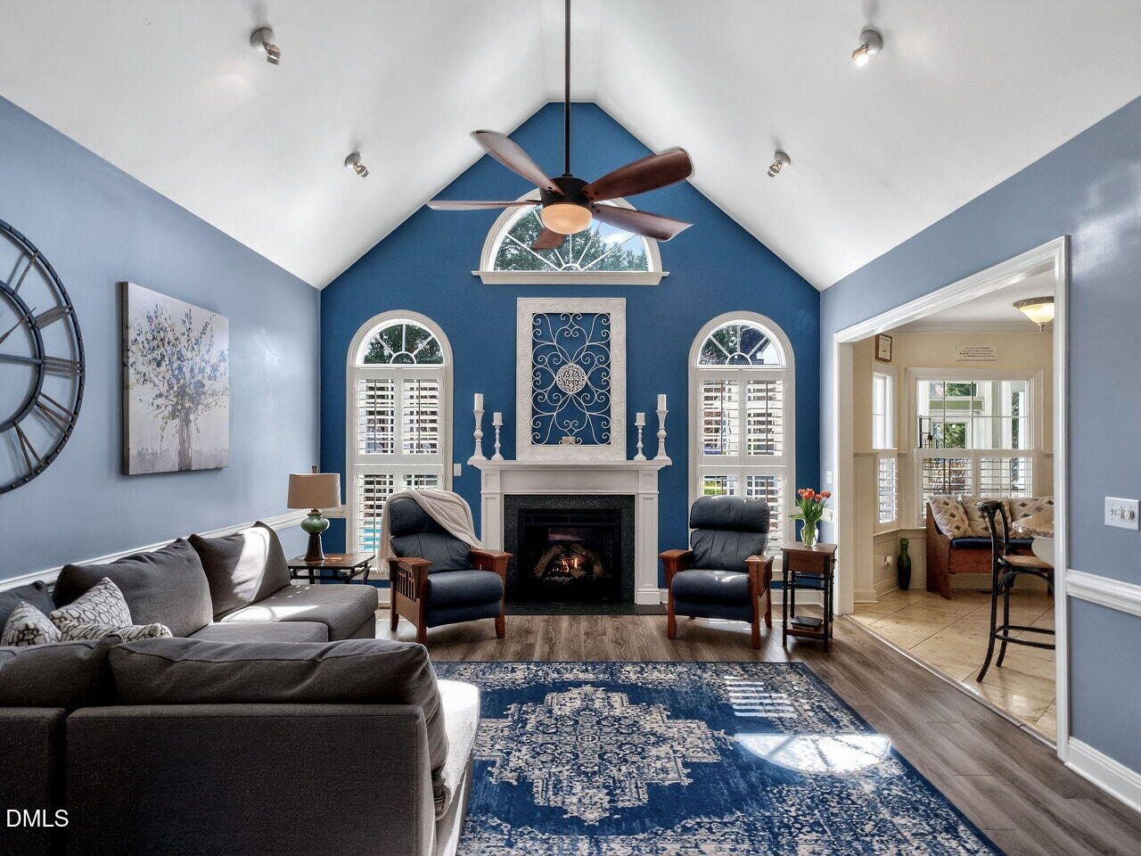 7101 Evelyn Circle