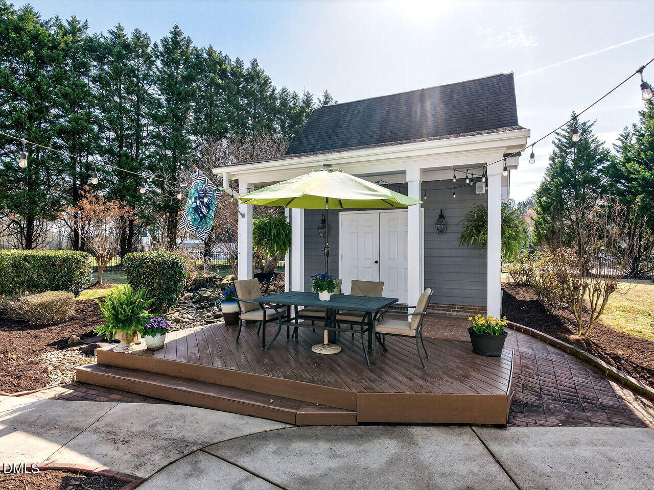 7101 Evelyn Circle