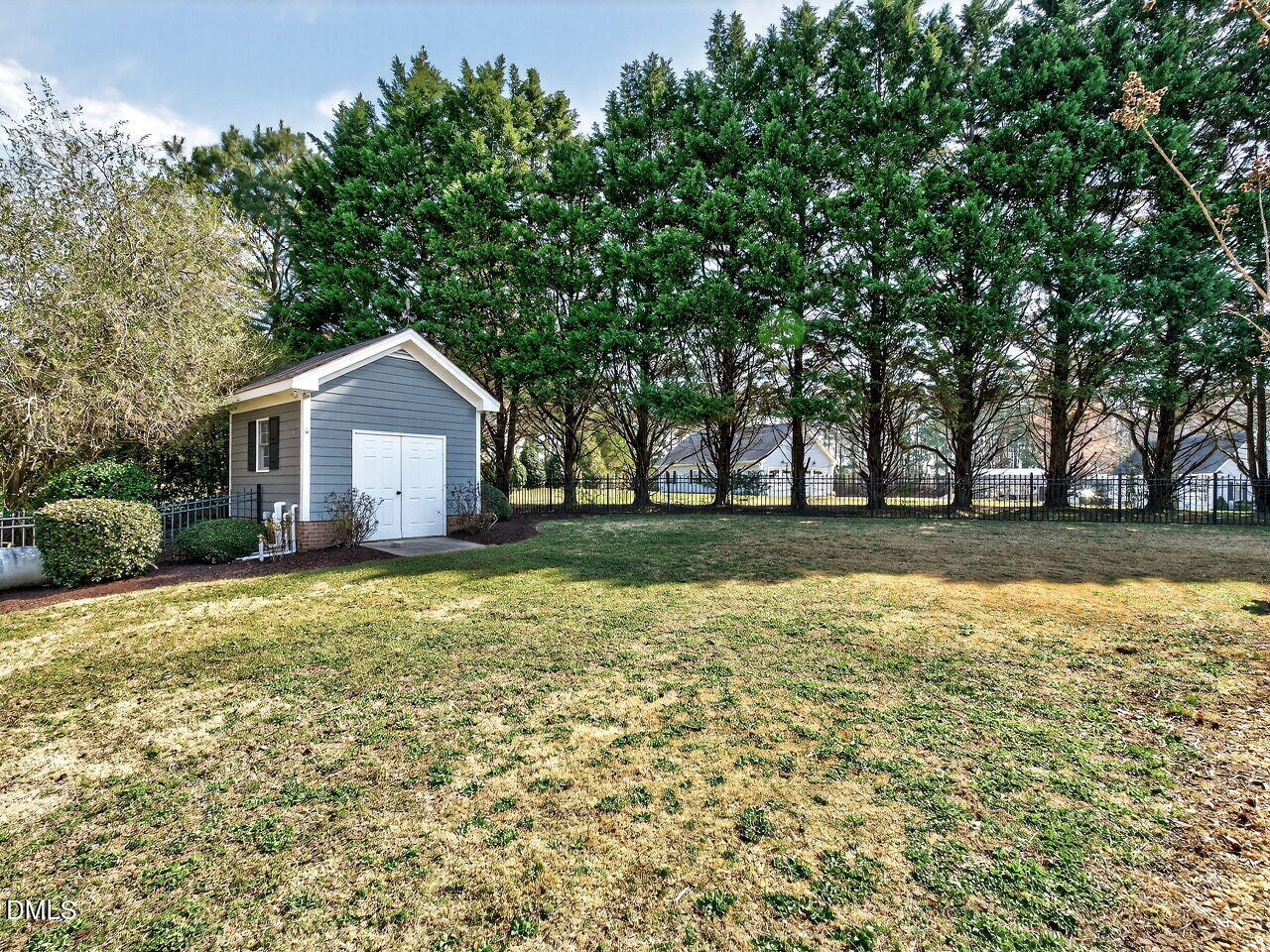 7101 Evelyn Circle