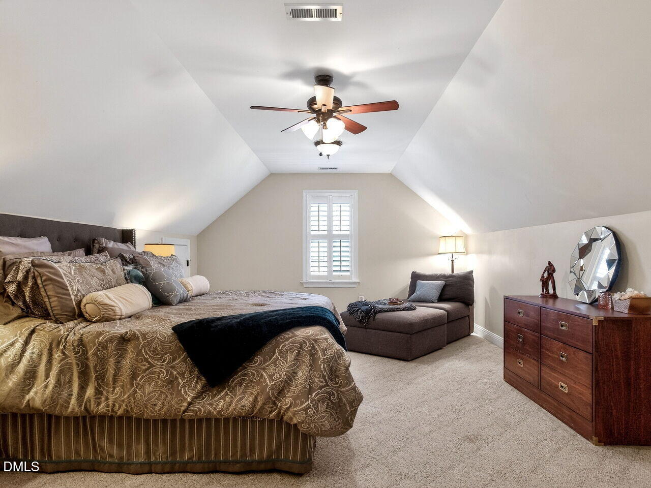 7101 Evelyn Circle