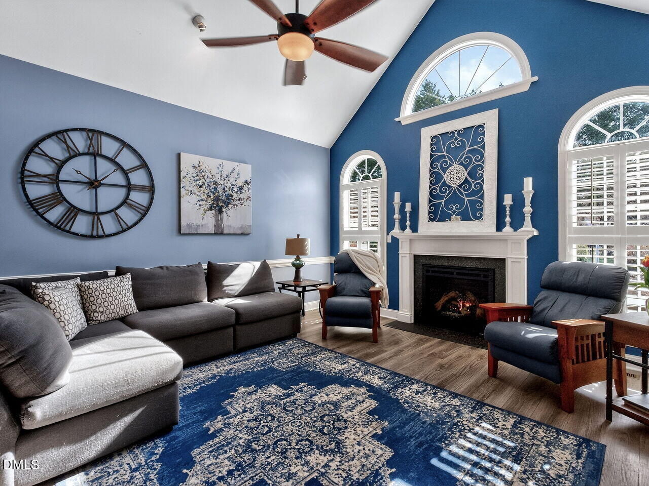 7101 Evelyn Circle
