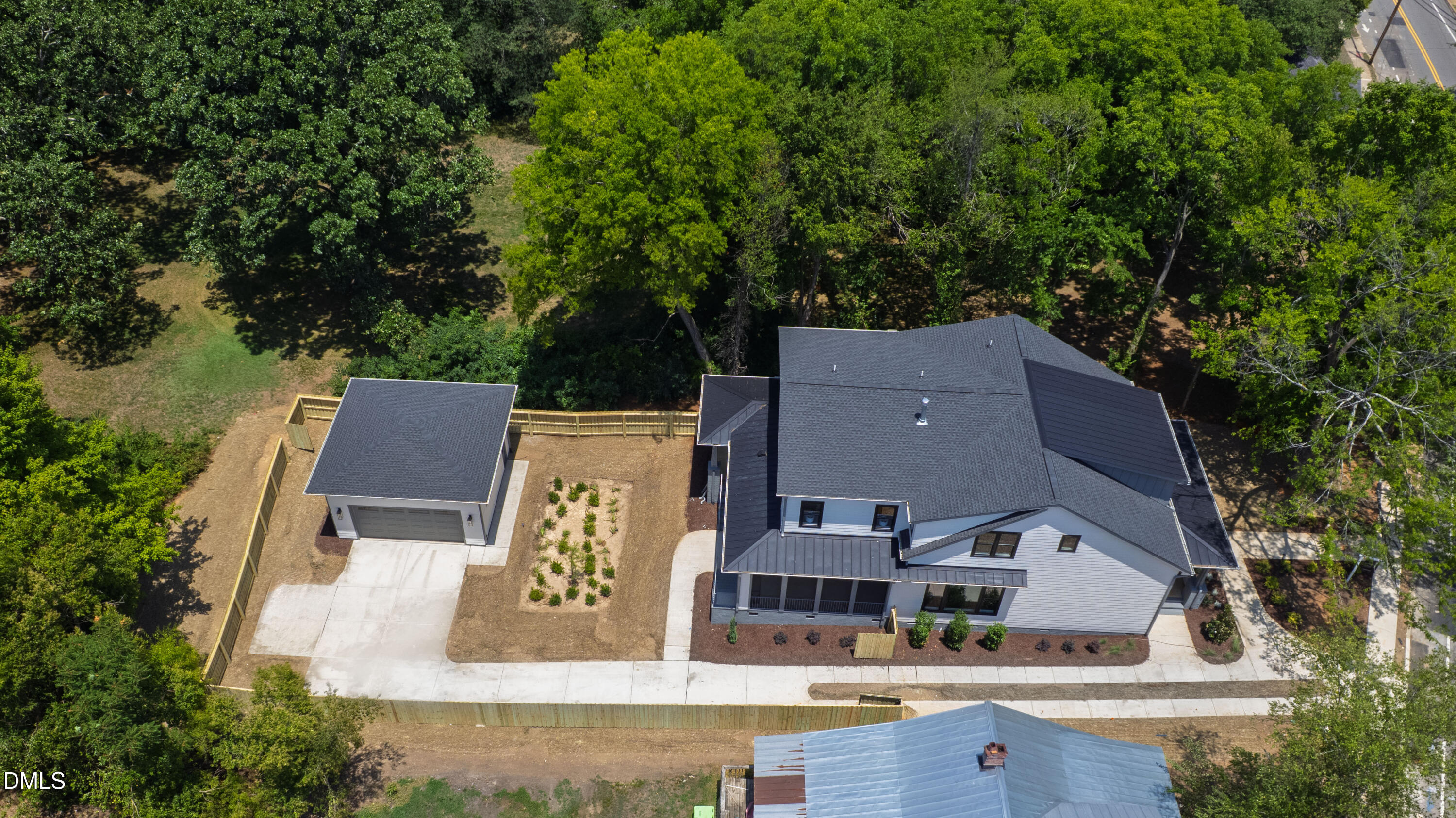909 Oberlin Road