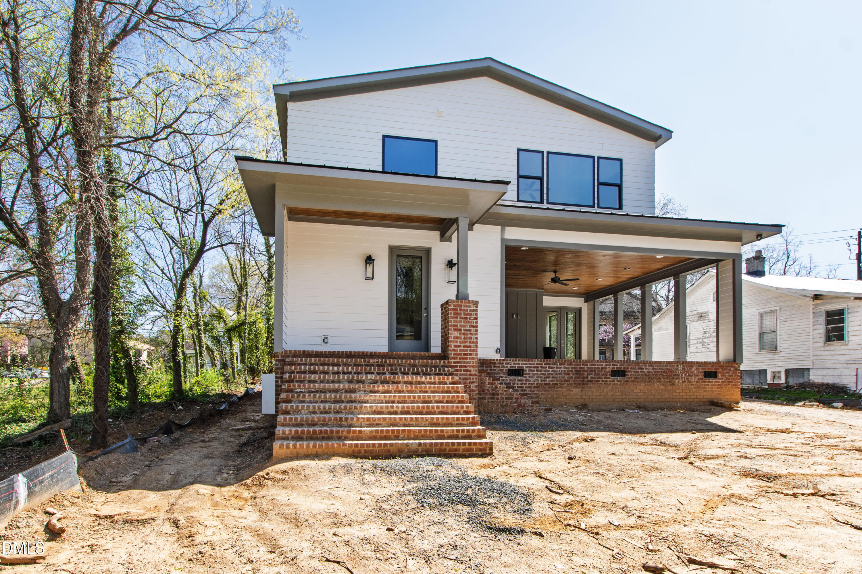 909 Oberlin Road