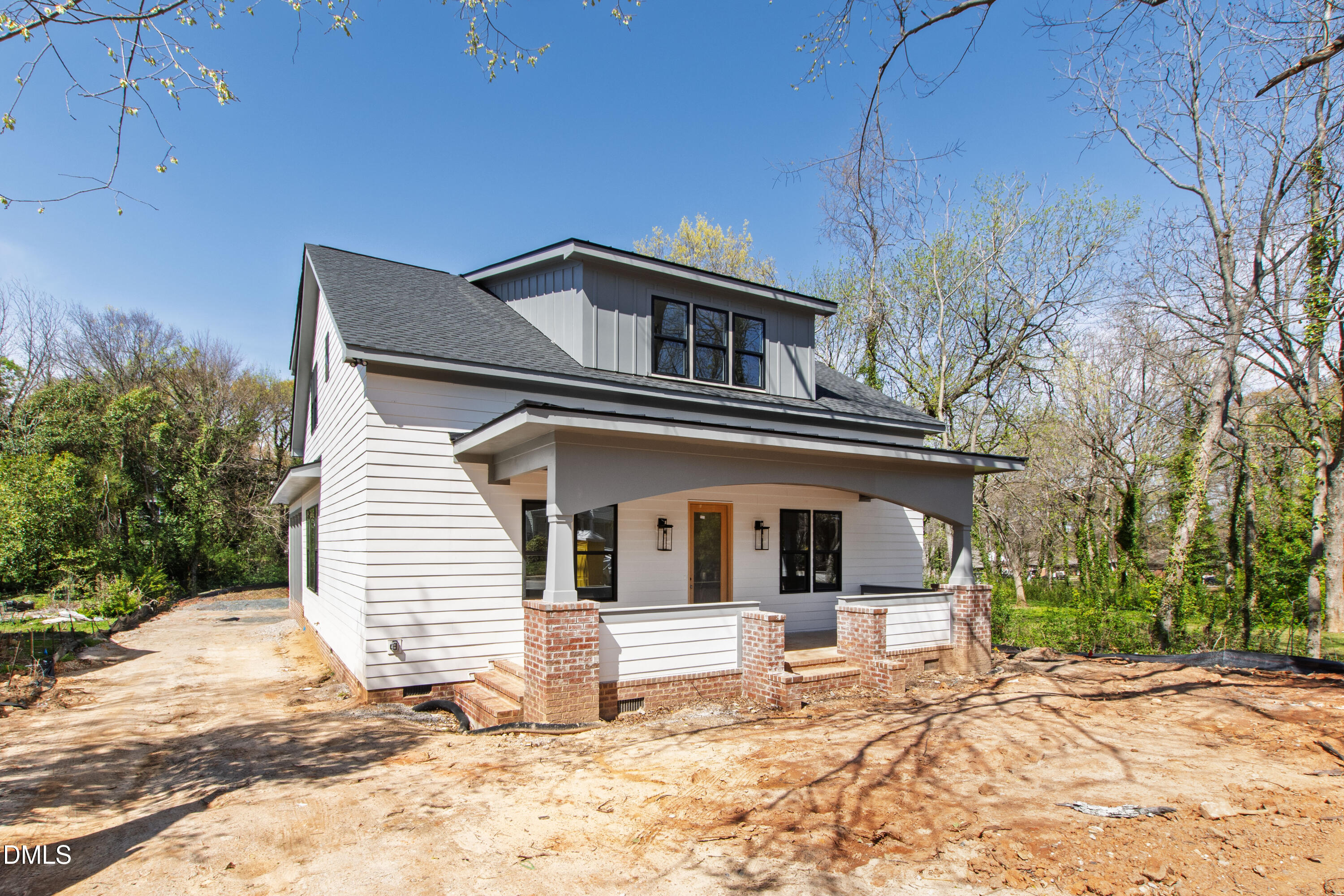 909 Oberlin Road