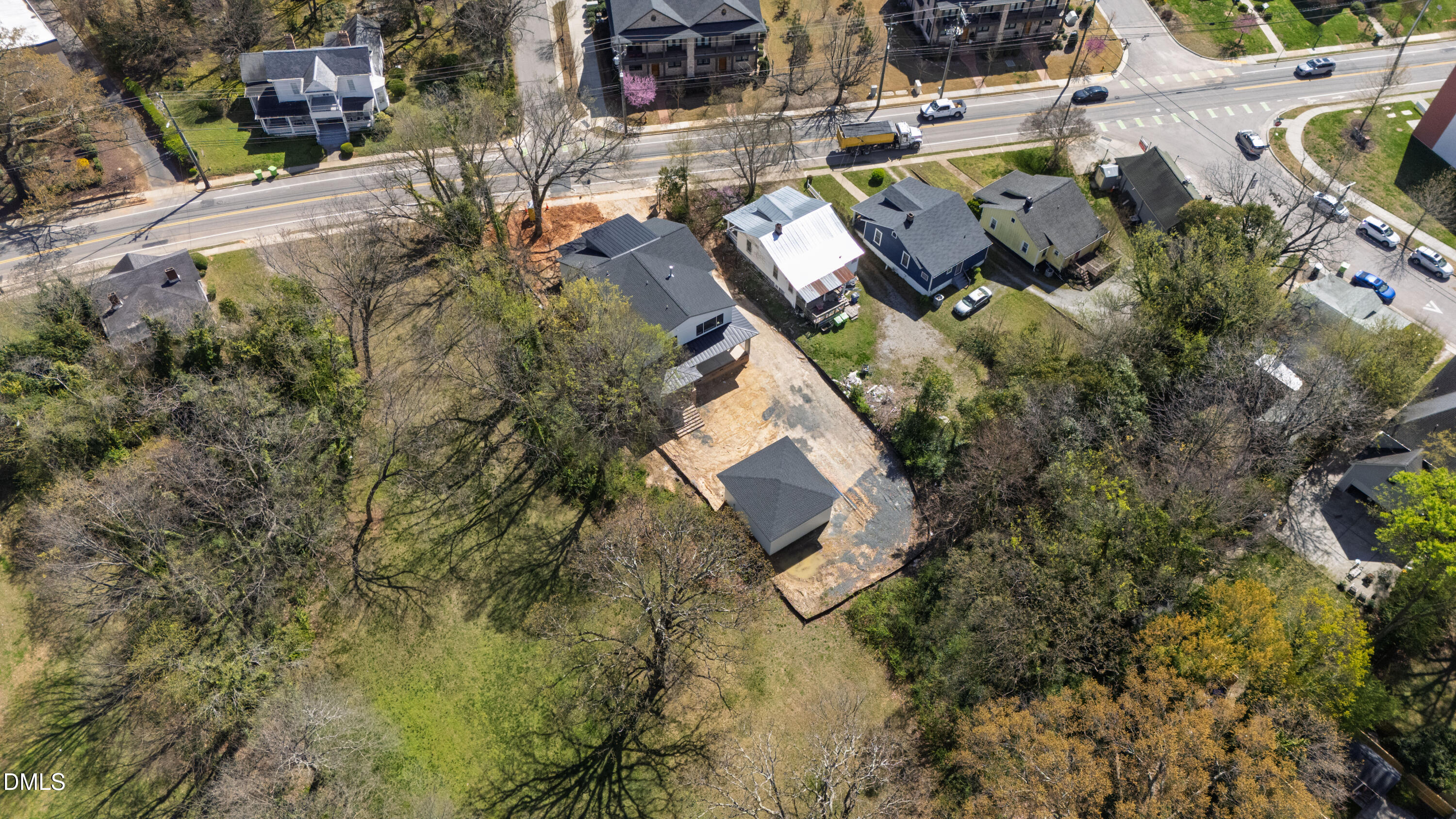 909 Oberlin Road