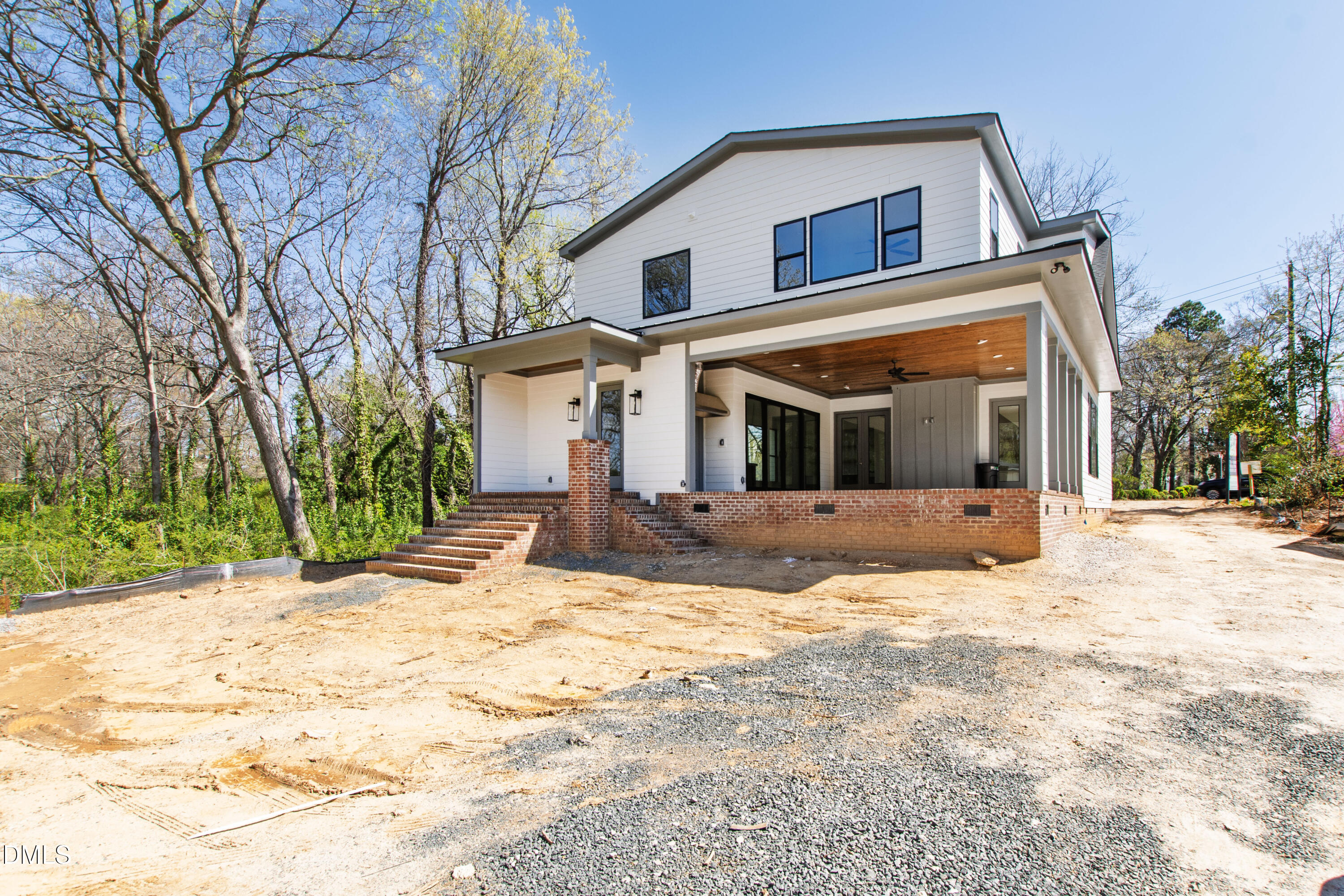 909 Oberlin Road