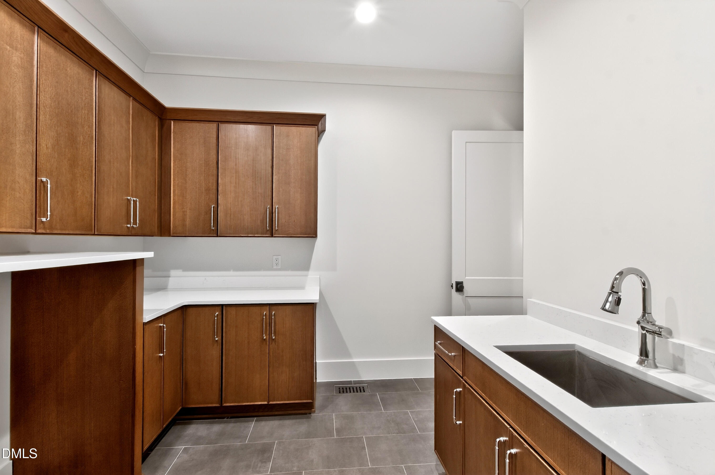 105 Edenburgh Road
