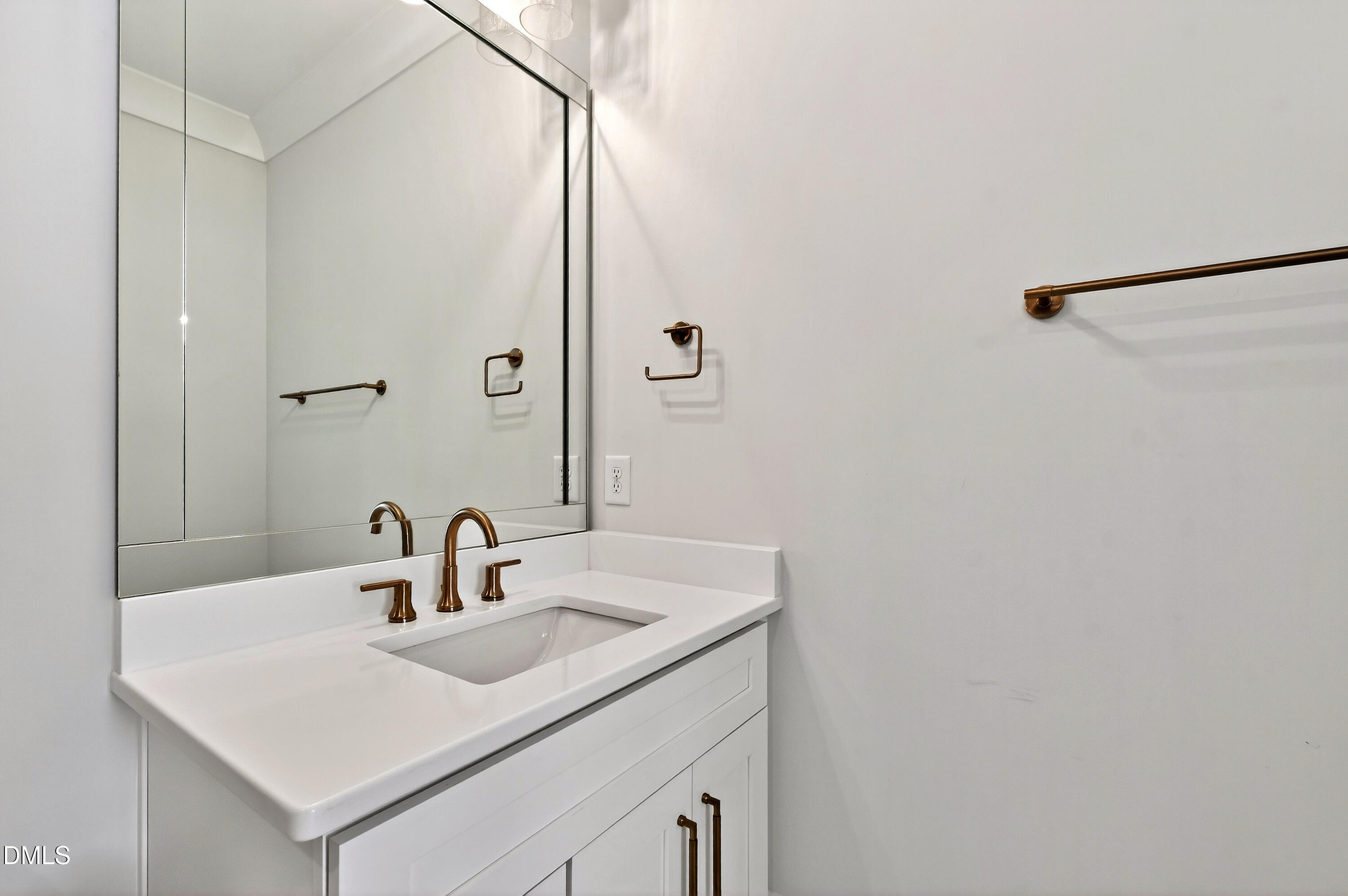 1608 Estate Valley Lane