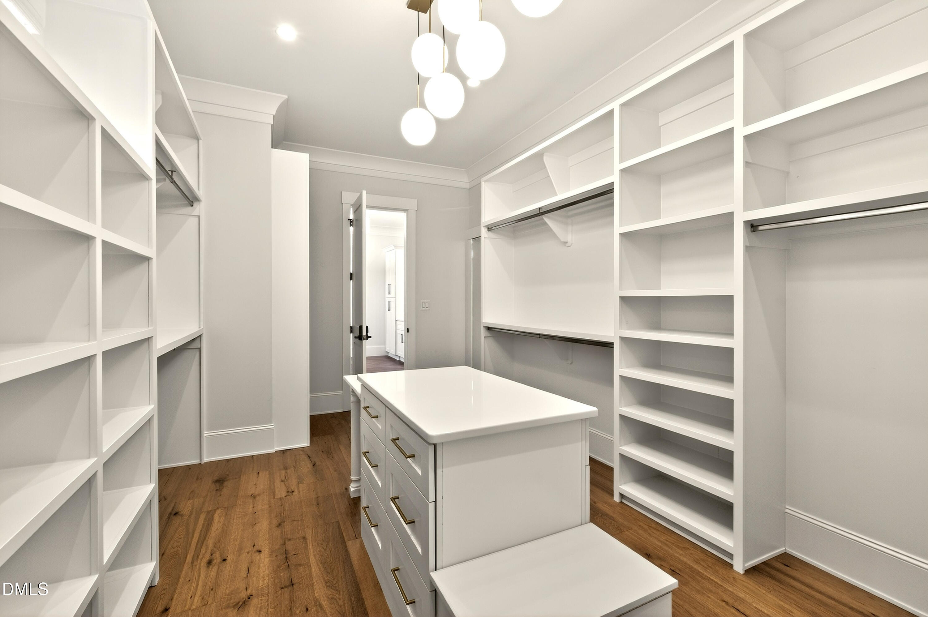 1608 Estate Valley Lane