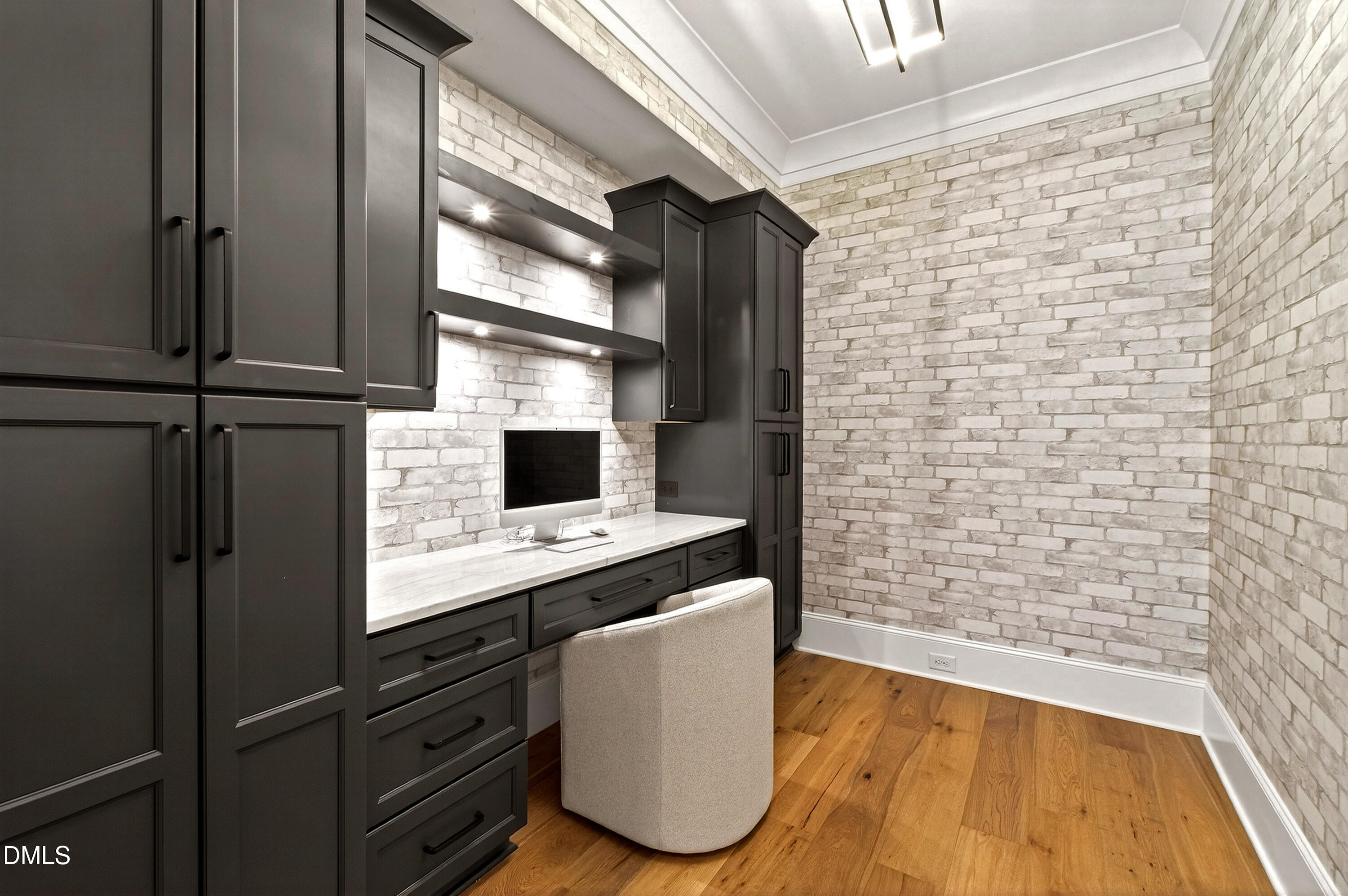 1608 Estate Valley Lane