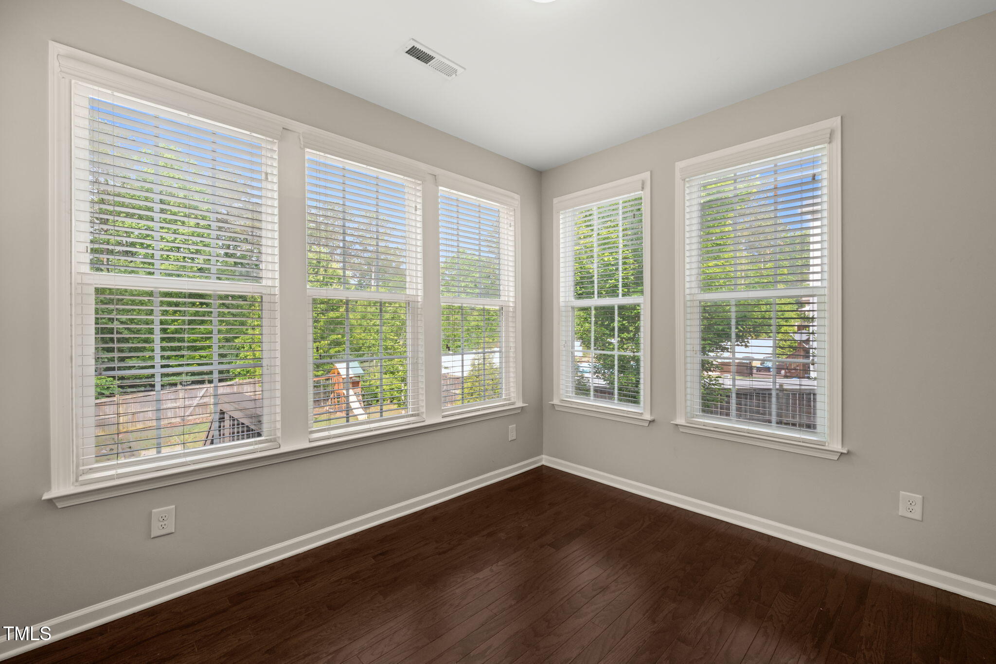 5011 Peachtree Town Lane