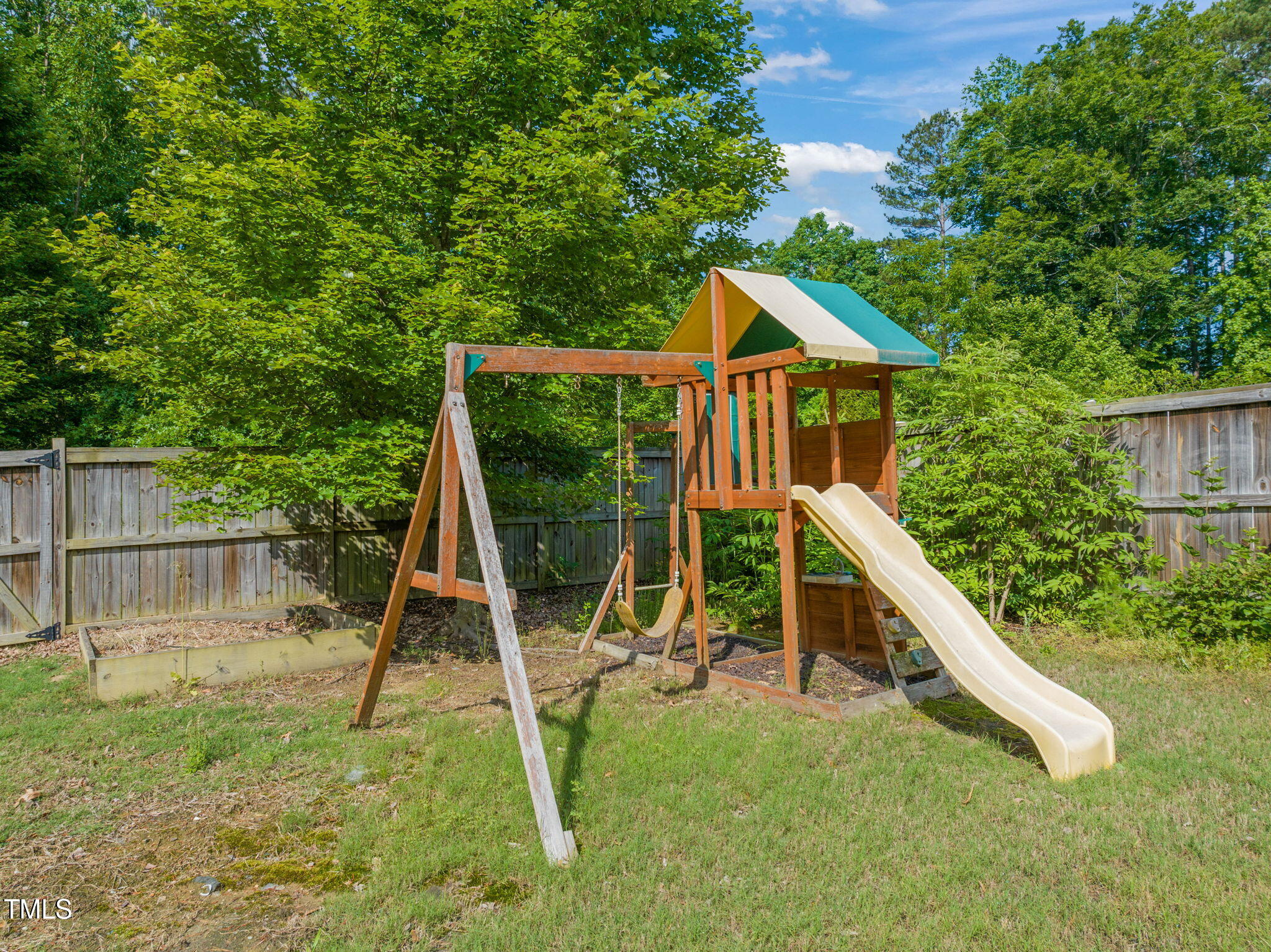 5011 Peachtree Town Lane