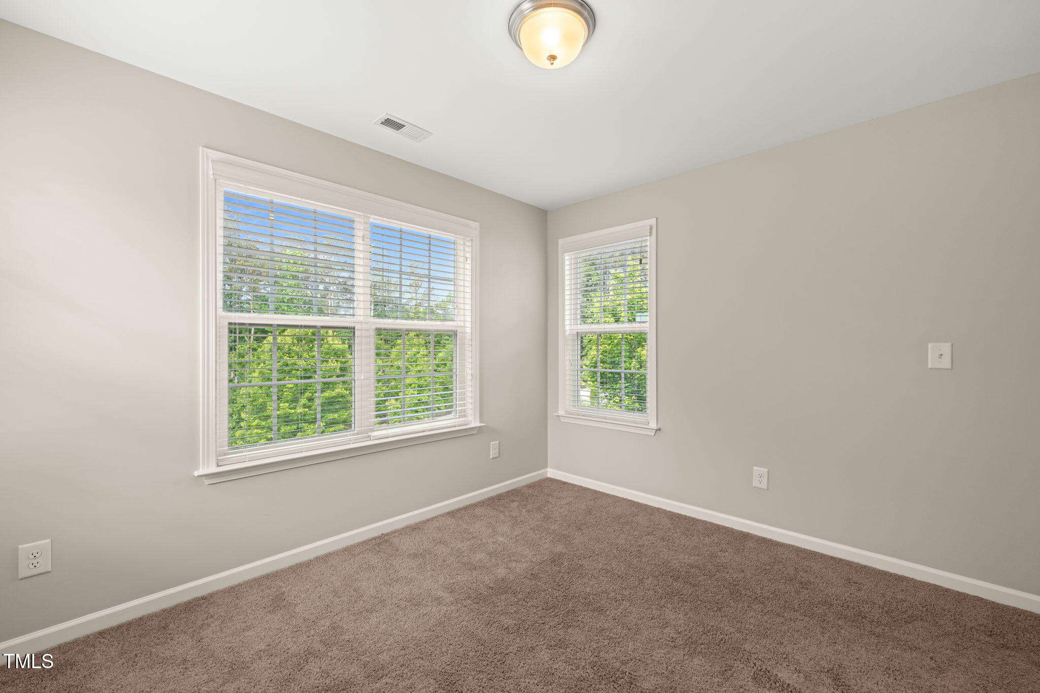 5011 Peachtree Town Lane