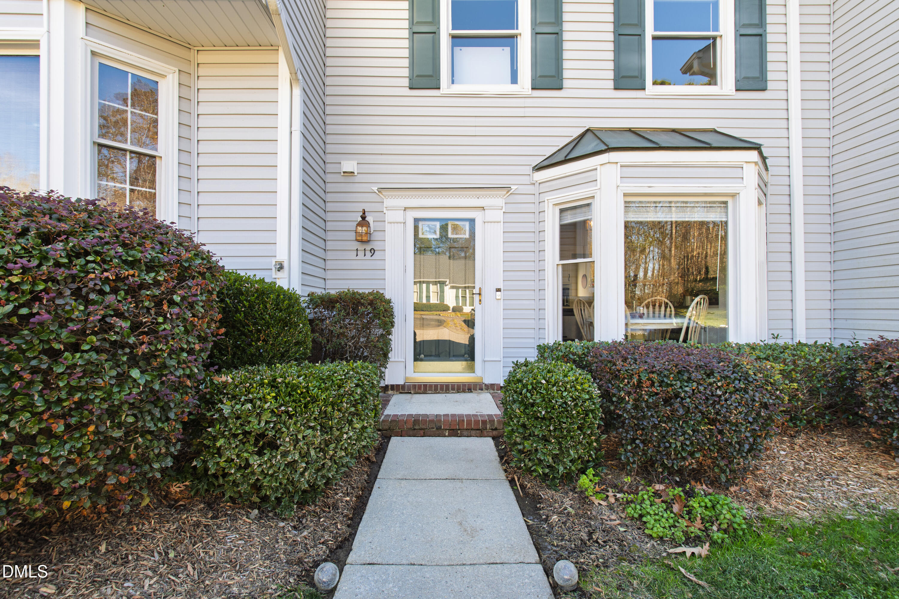 119 S Mclean Court