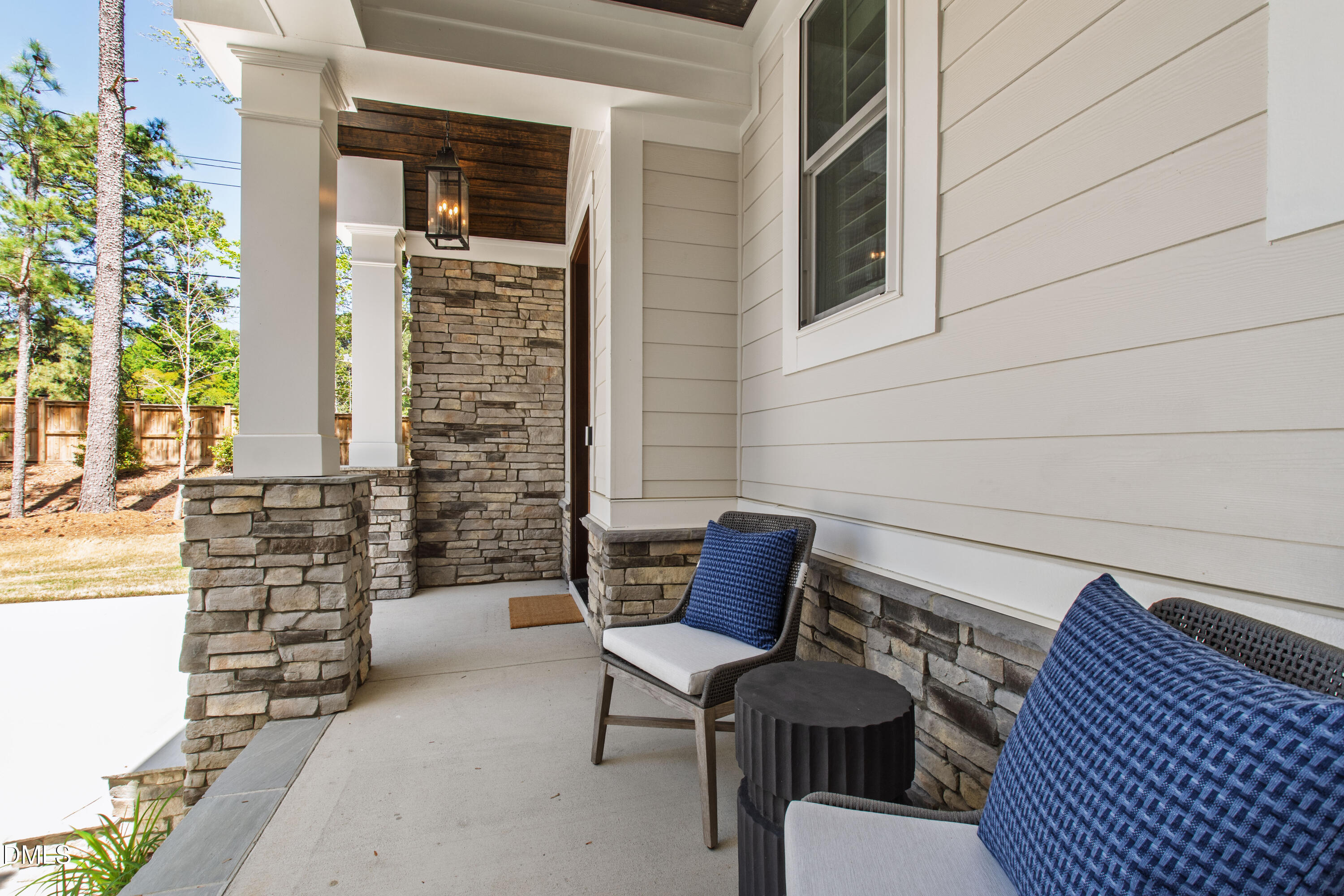 23 Bonterra Way