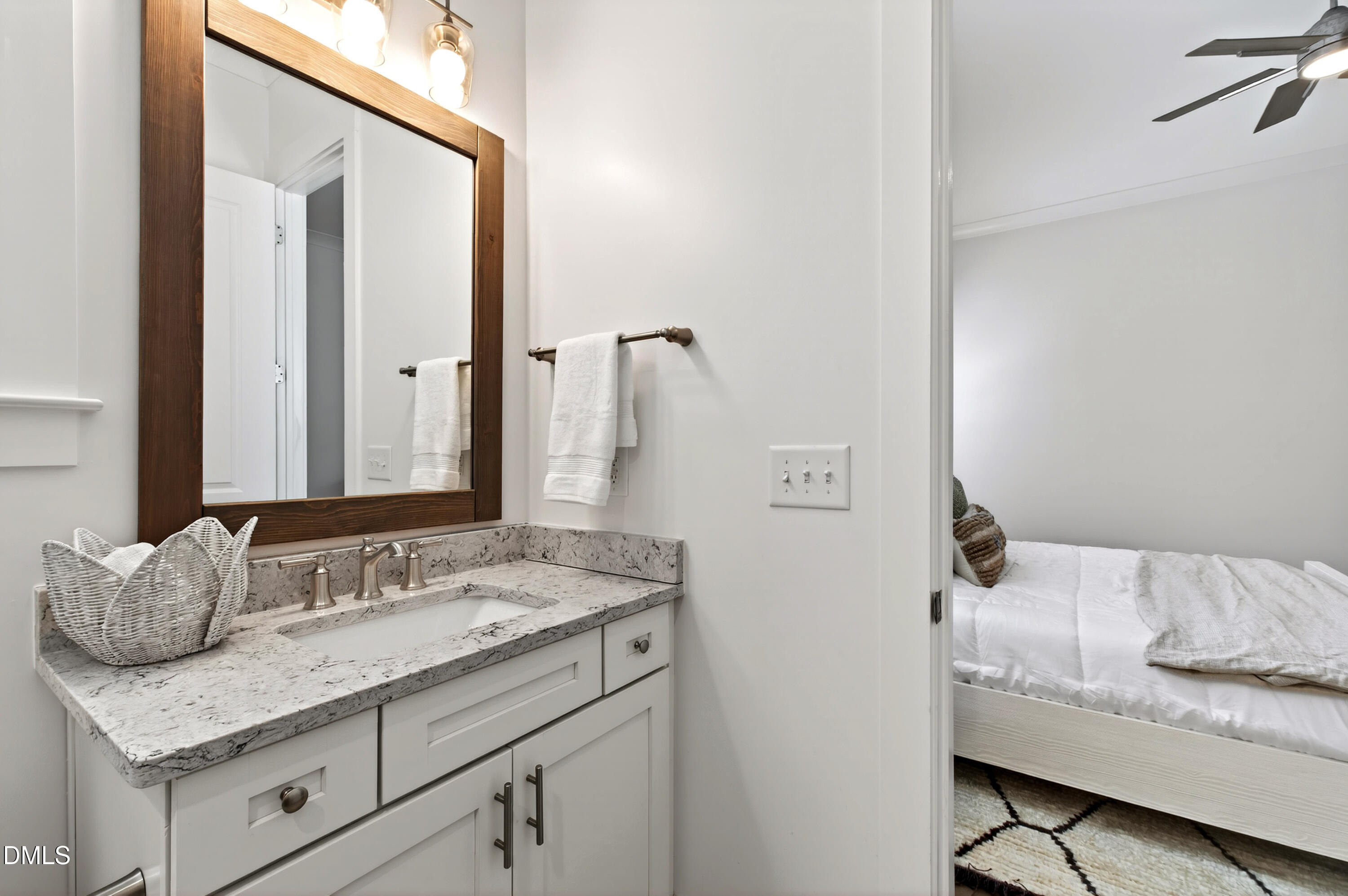 23 Bonterra Way