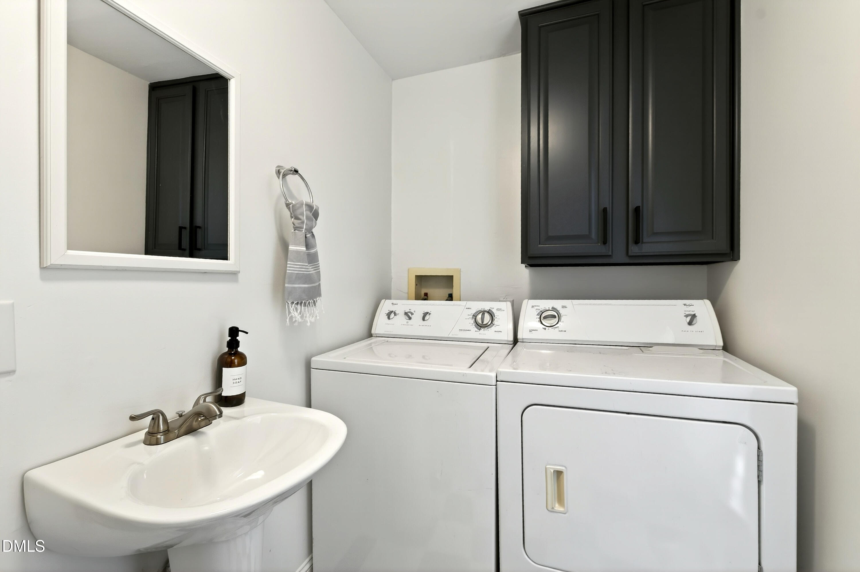 913 Washington Street