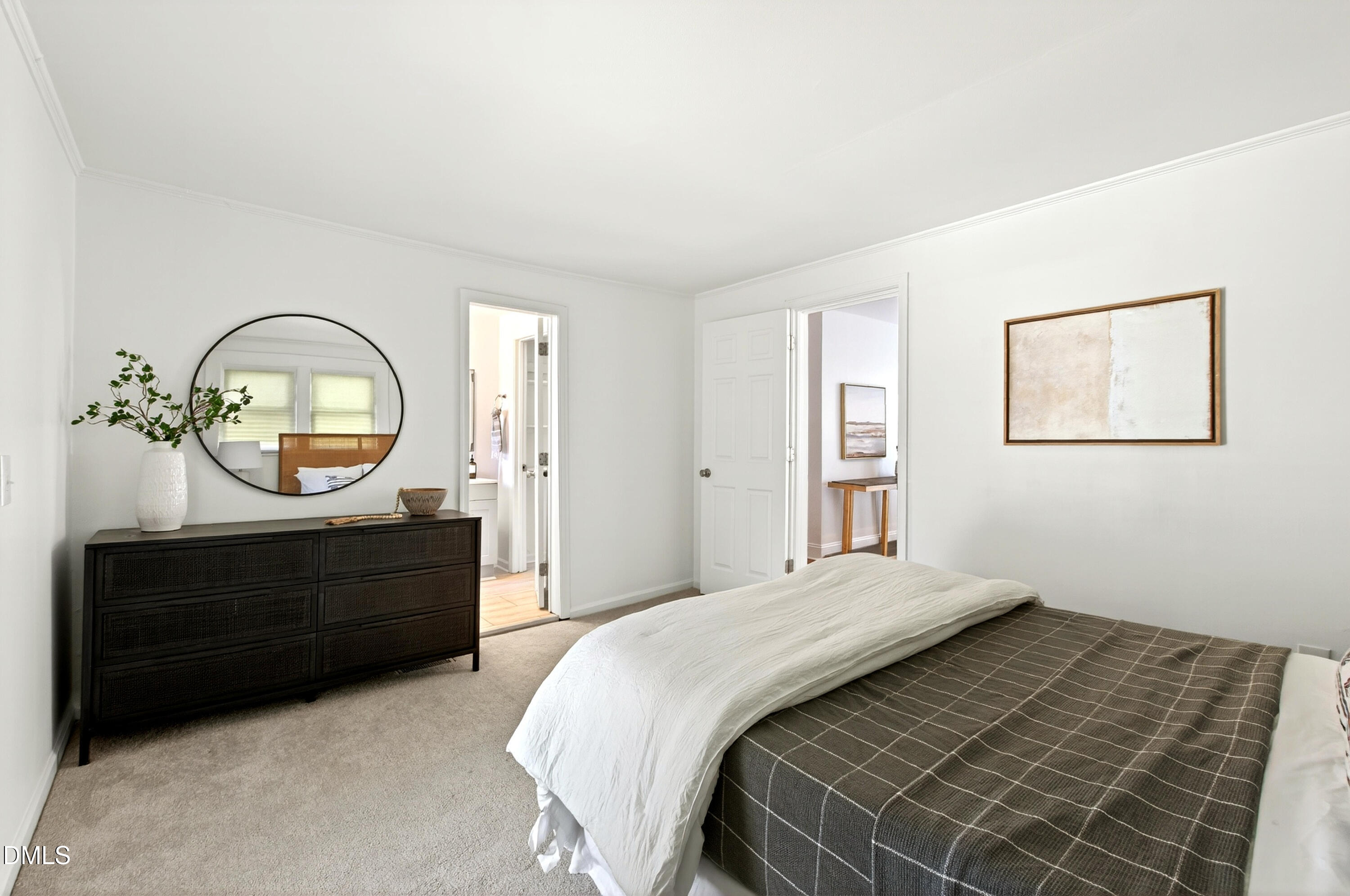 913 Washington Street