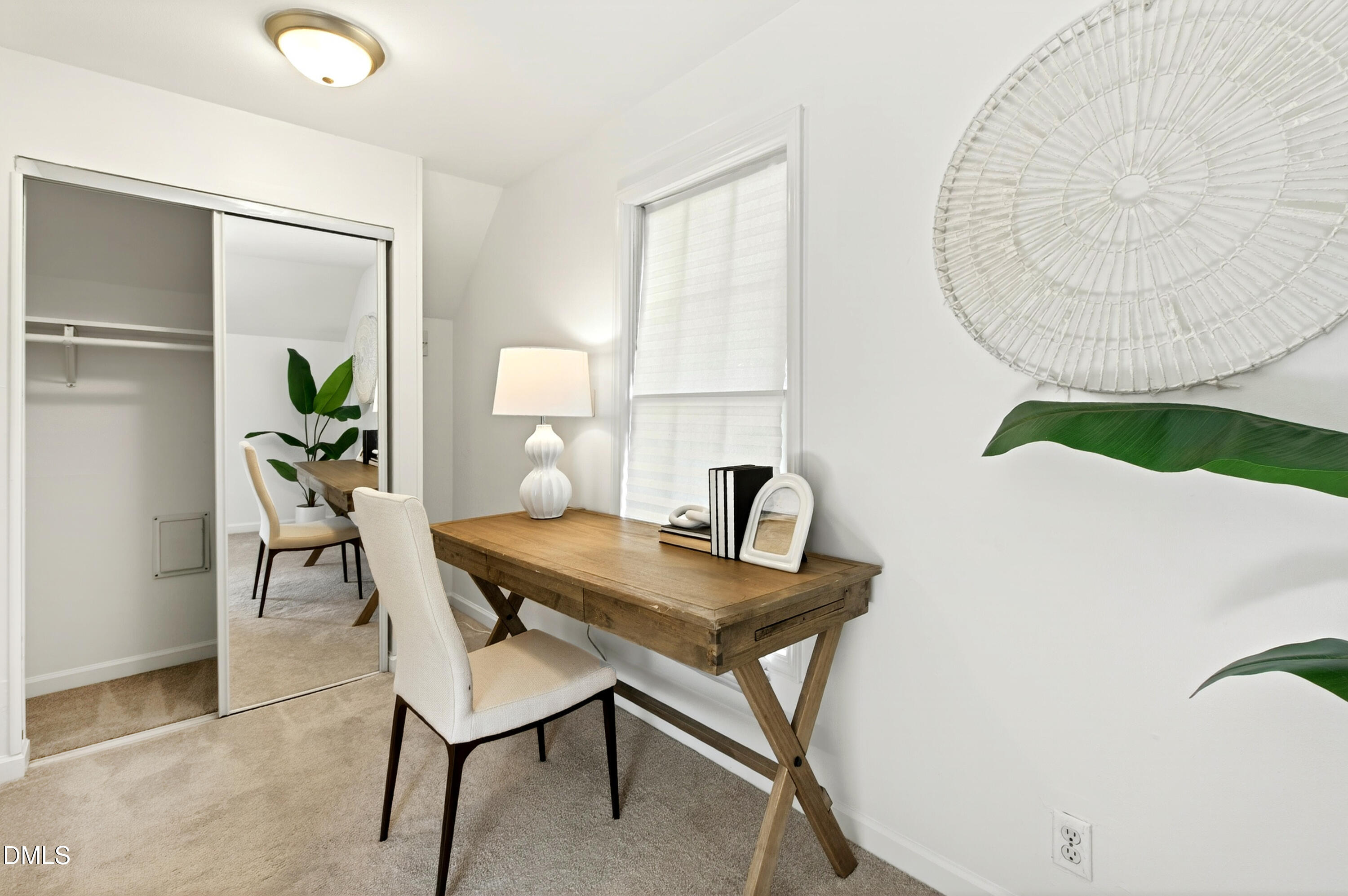 913 Washington Street