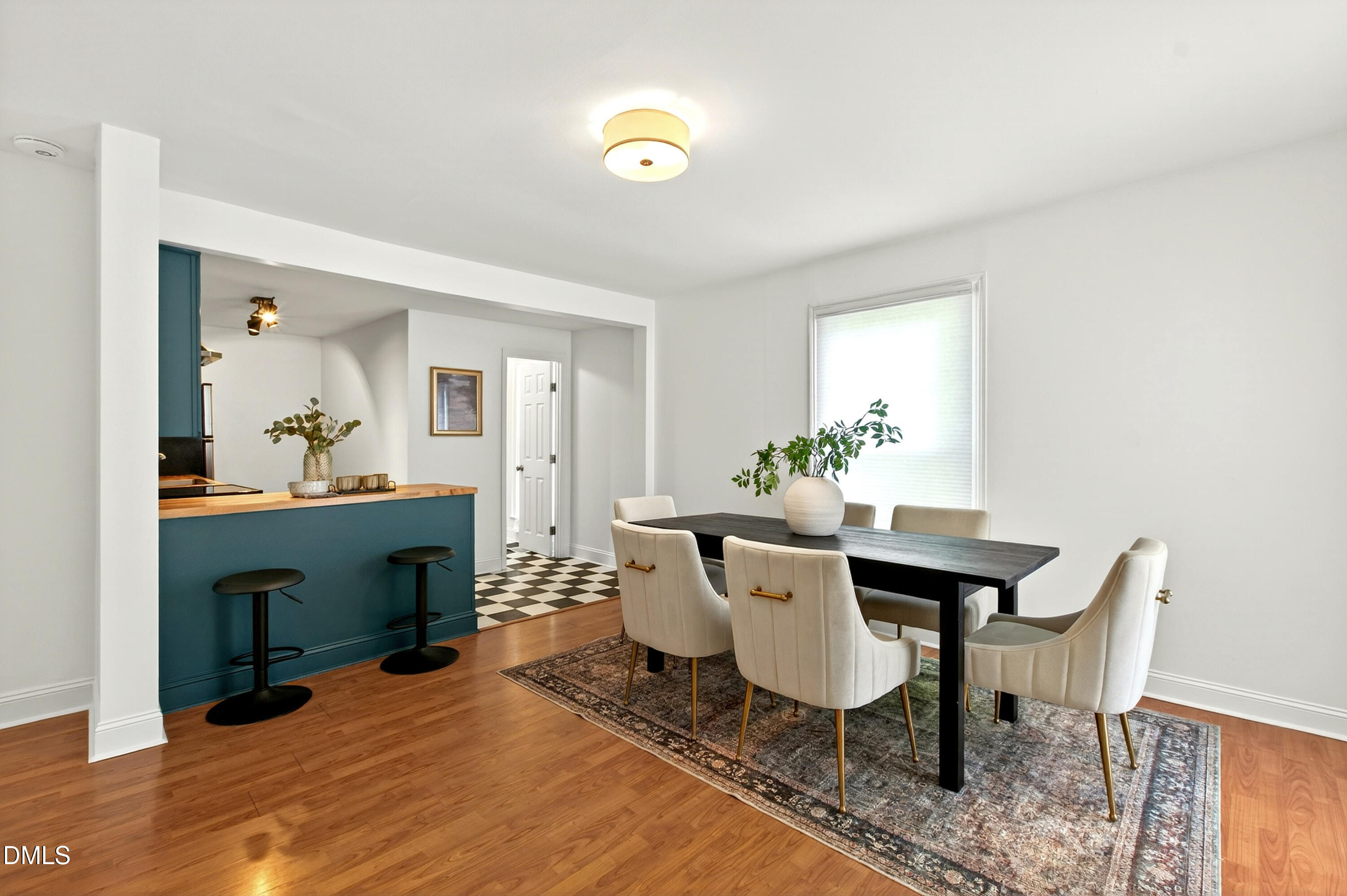 913 Washington Street