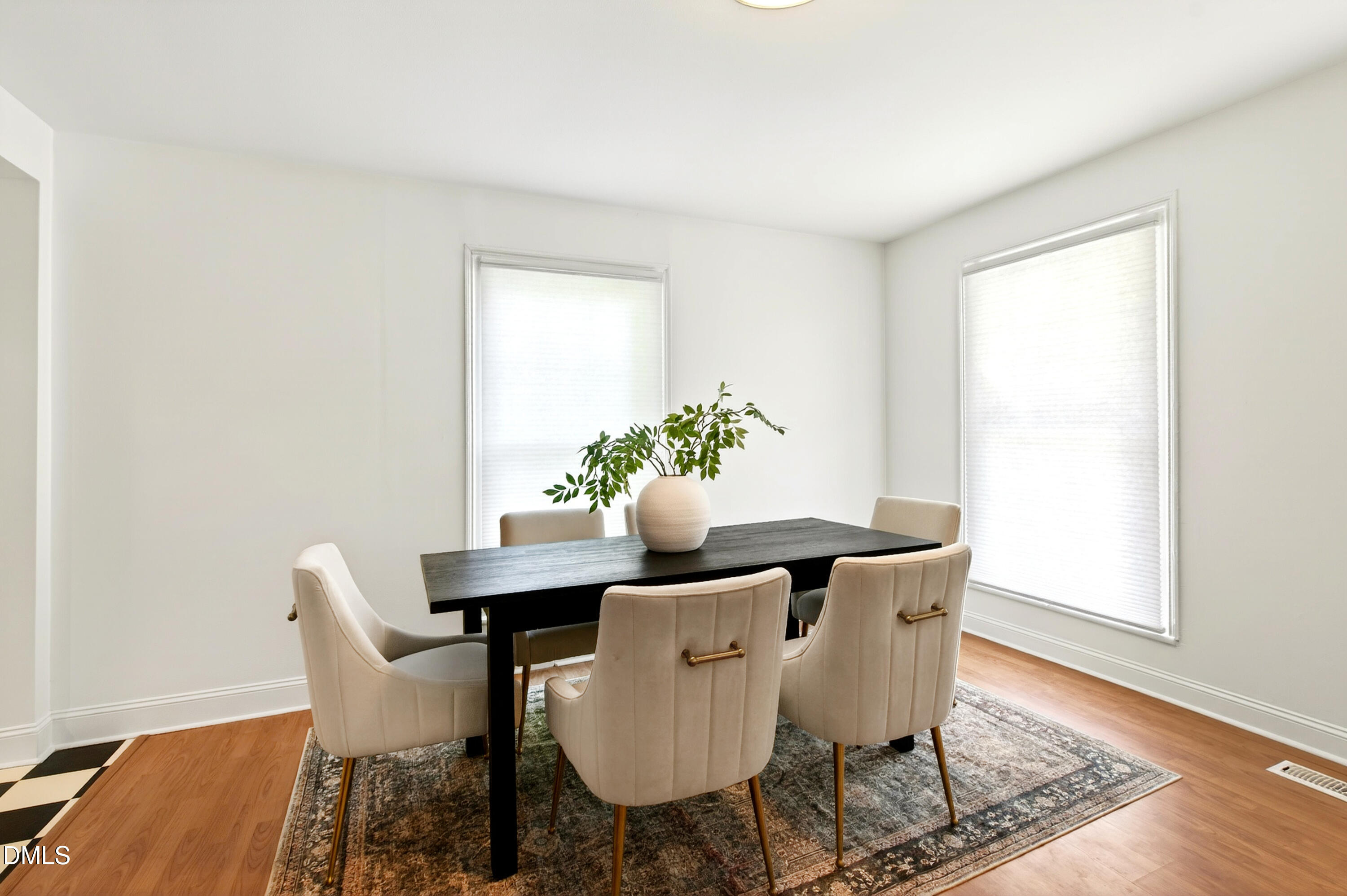 913 Washington Street