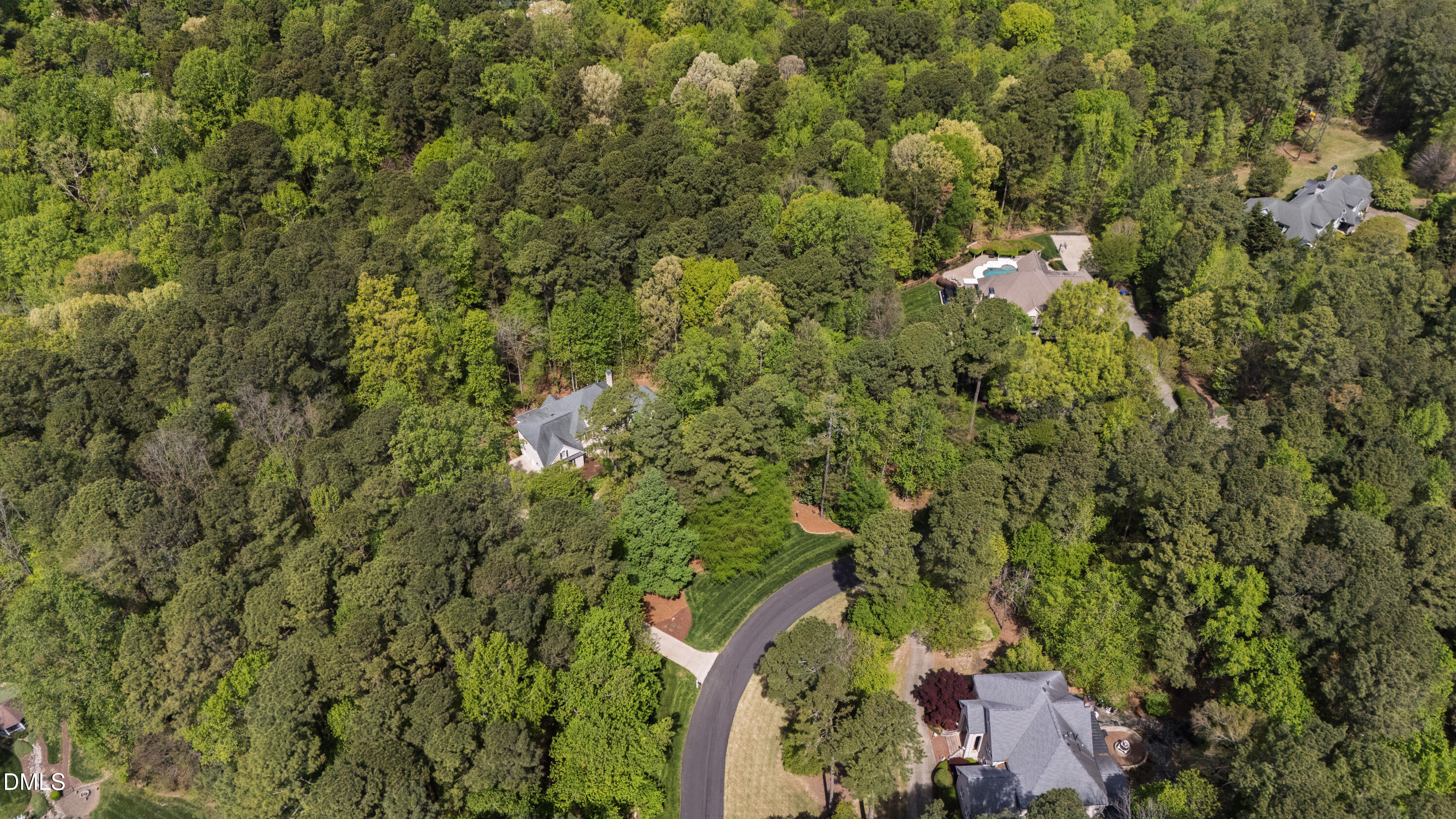 4933 Cremshaw Court